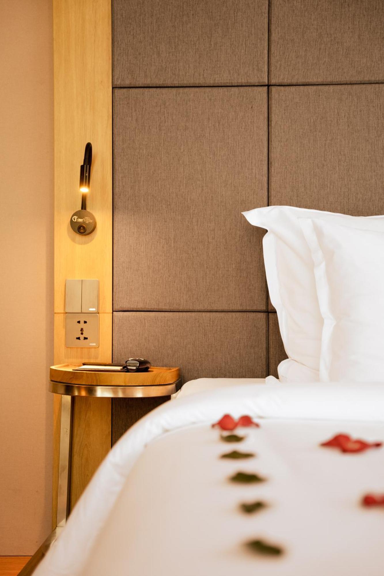 Estrella Boutique Hotel 4*