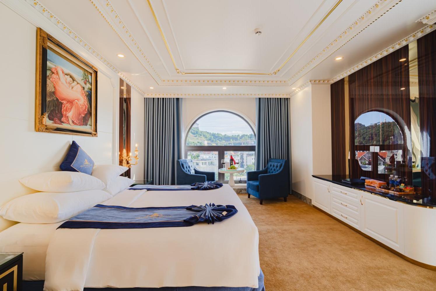 Grand View Palace Hotel