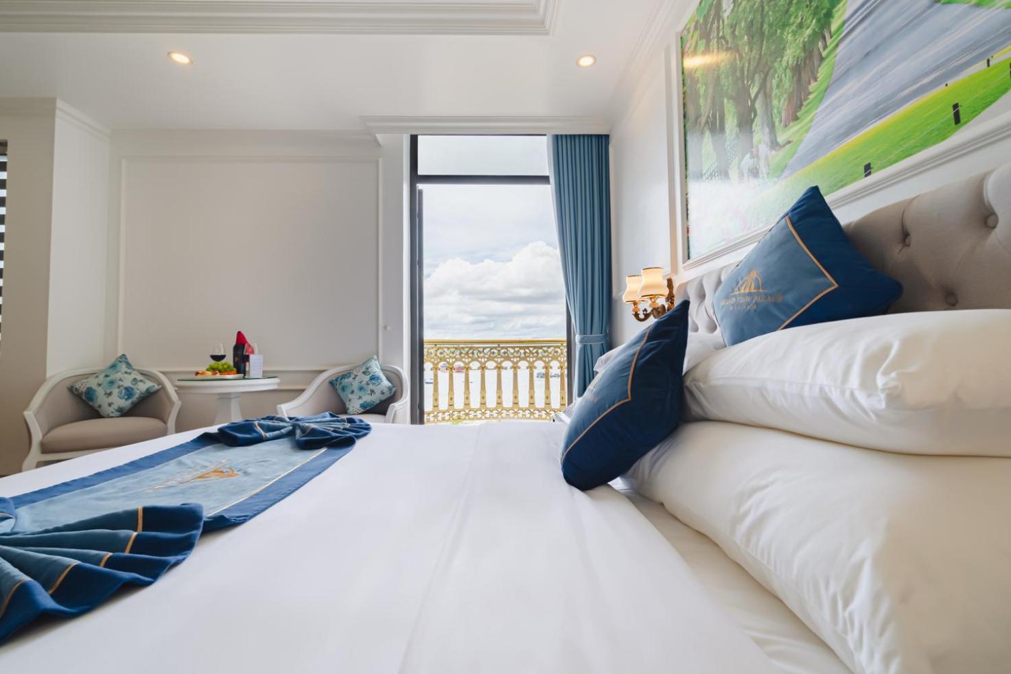 Grand View Palace 5*