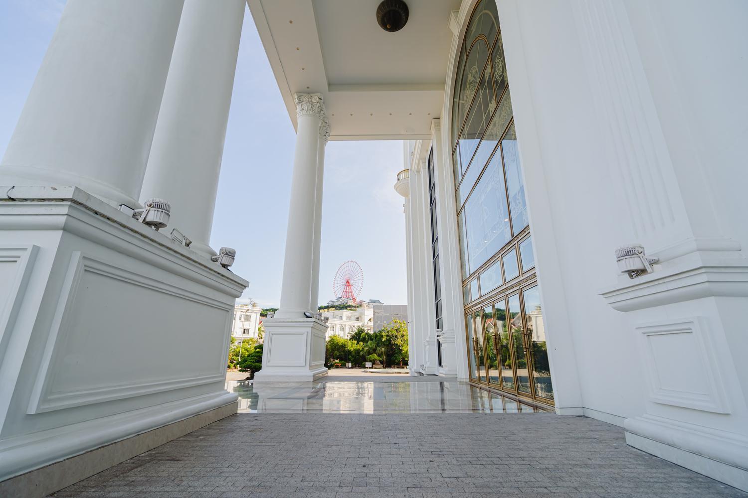 Grand View Palace Hotel 5*