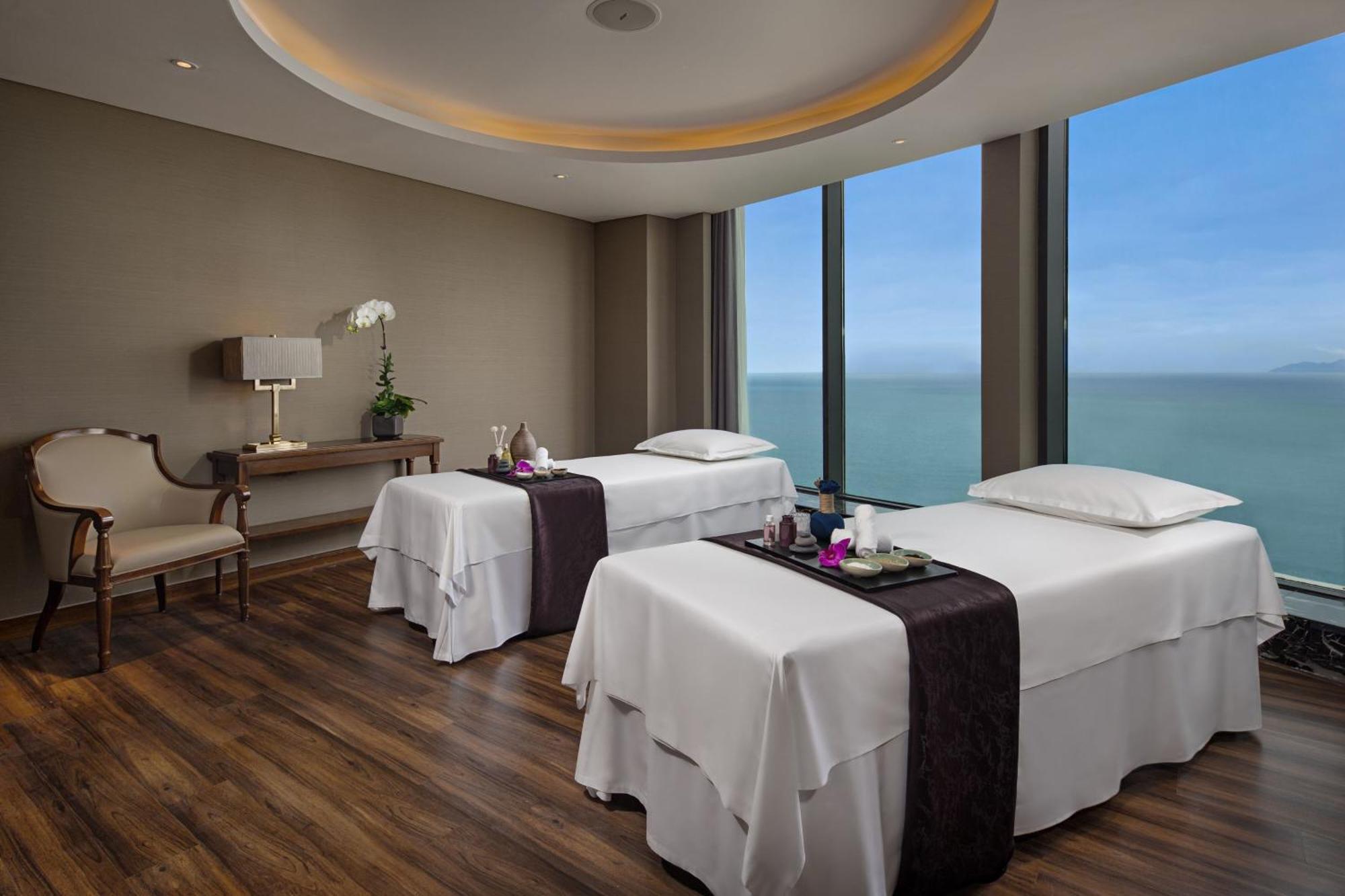 Four Points By Sheraton Khách sạn
