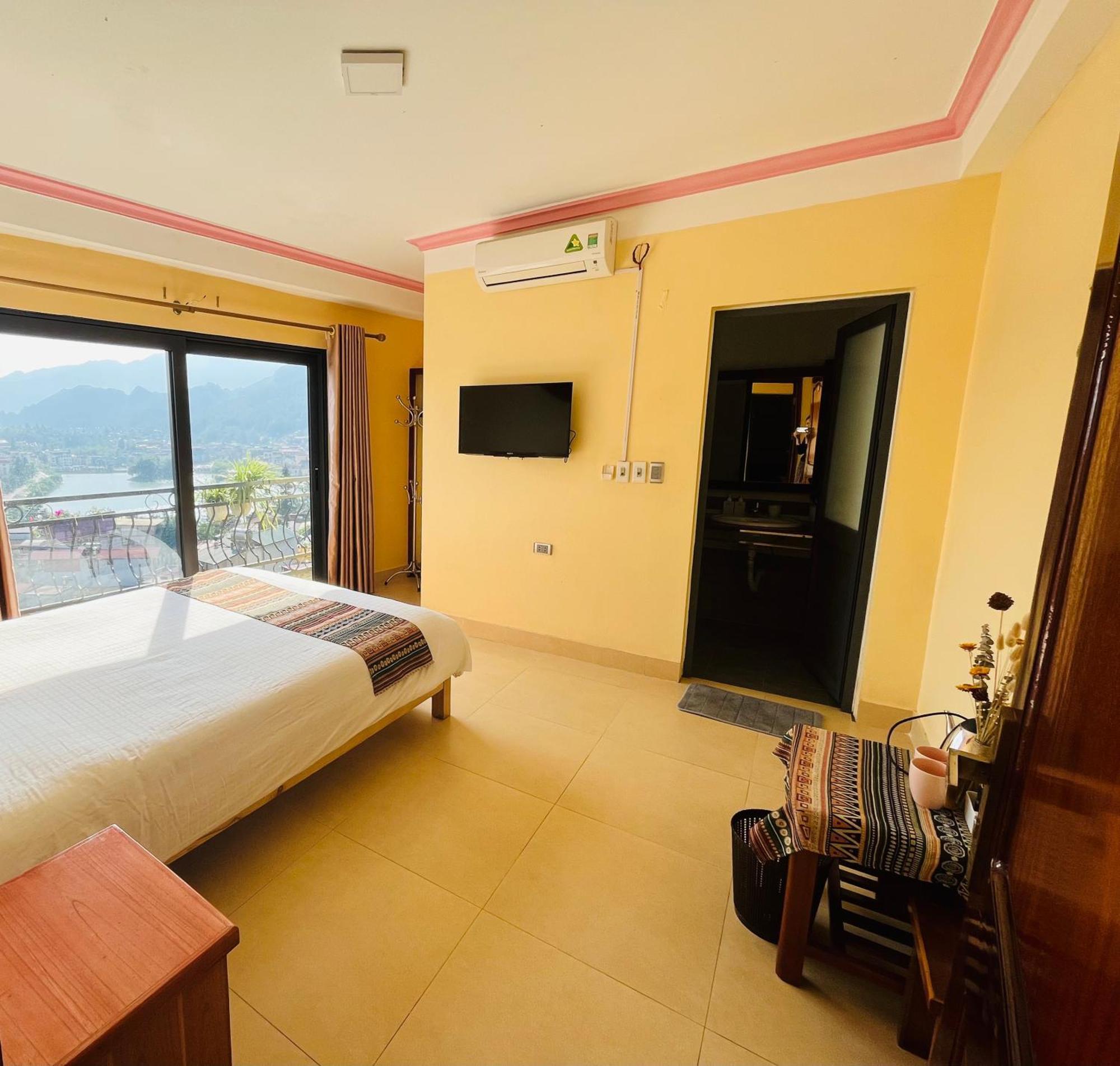 Happy Family Hotel
