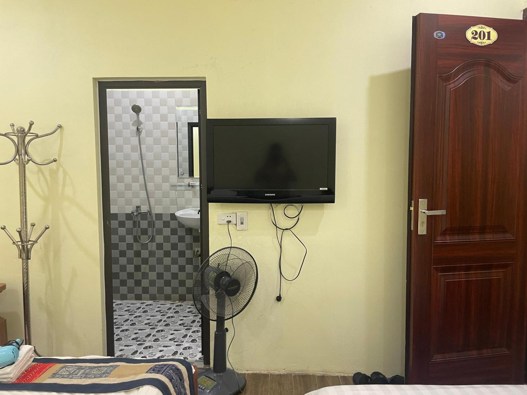 Hostel Tuongmai