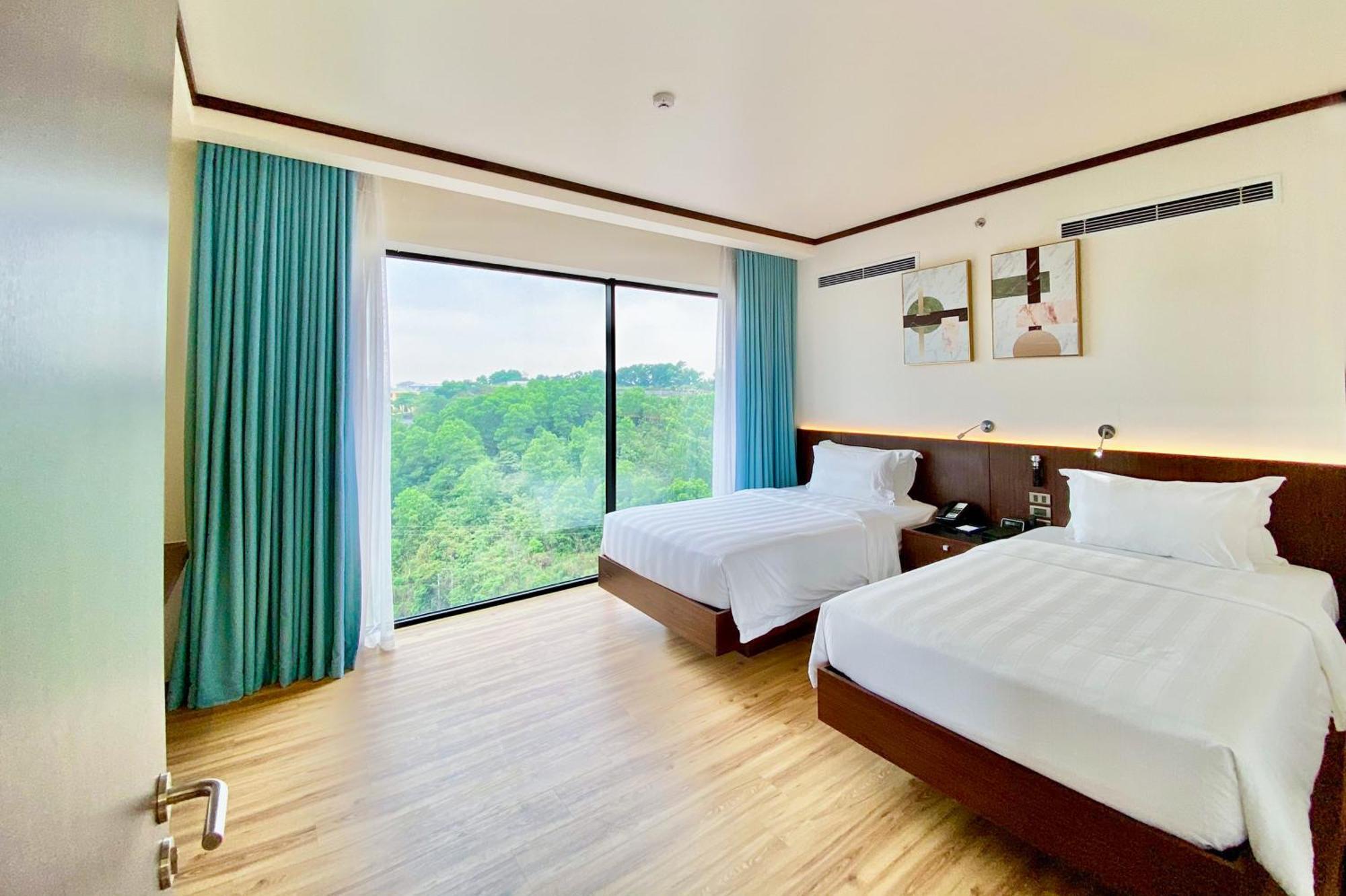 Wyndham Legend Halong 5*