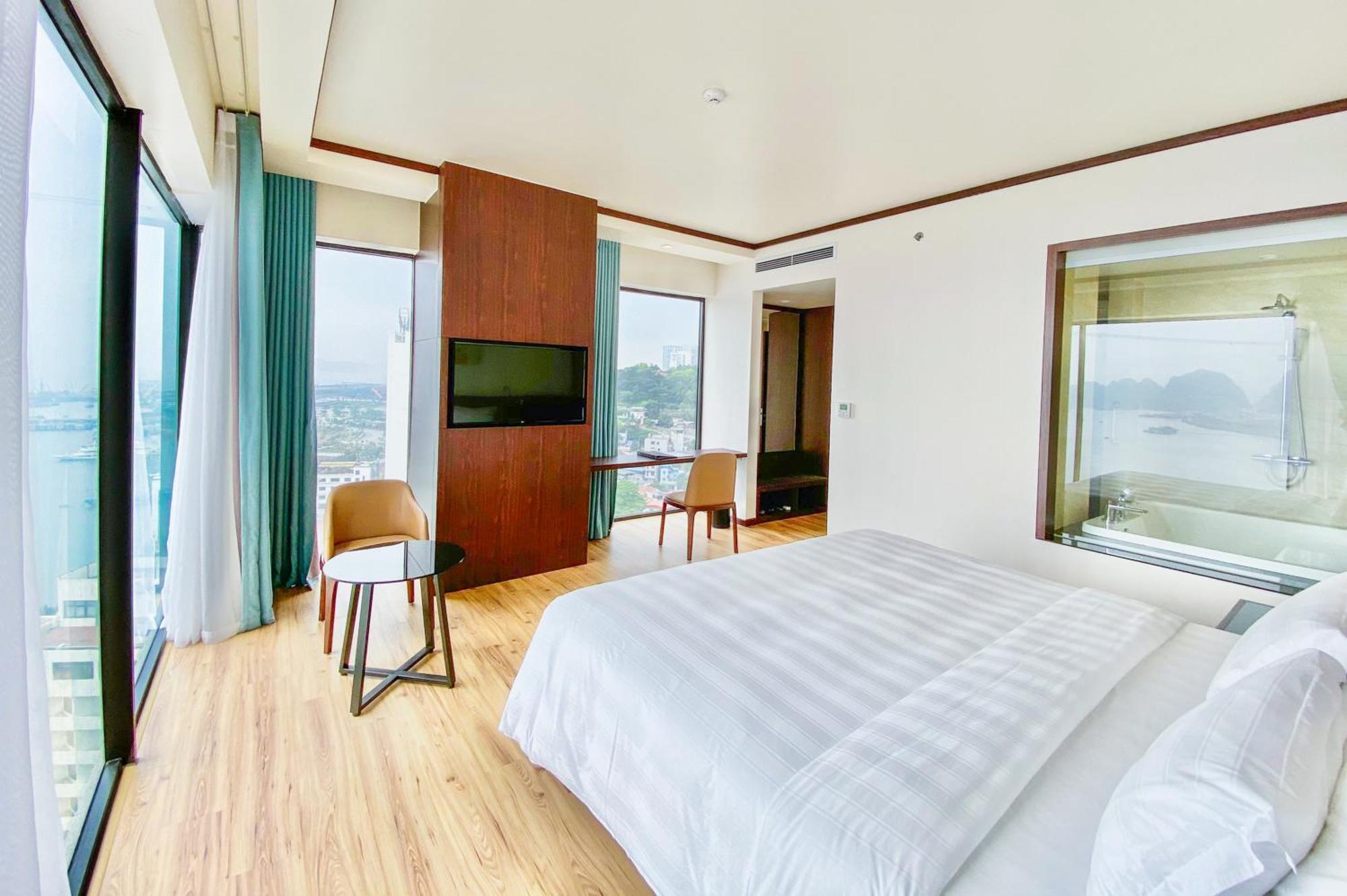 Wyndham Legend Halong 5* Ha Long