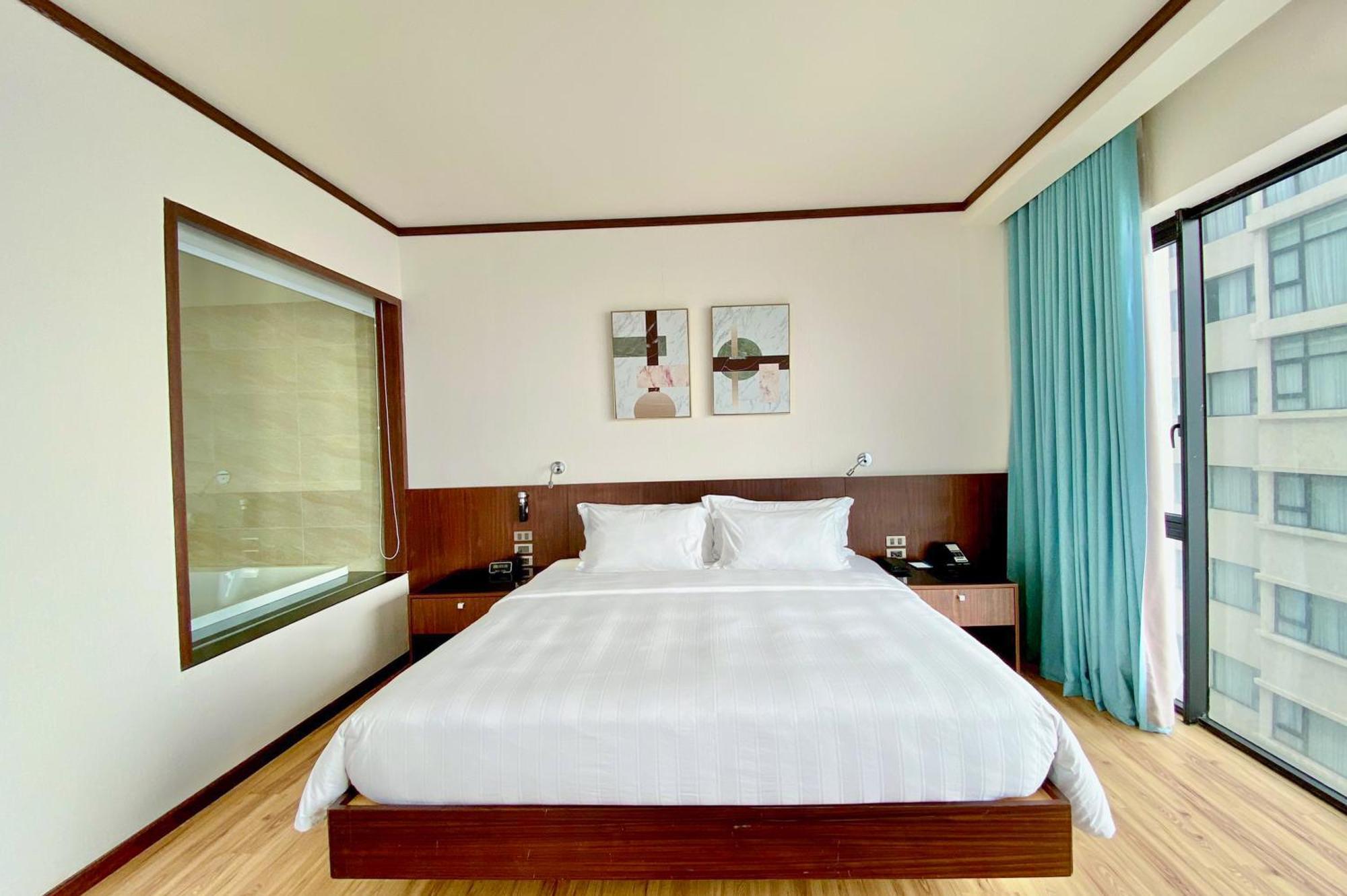 Wyndham Legend Halong Ha Long