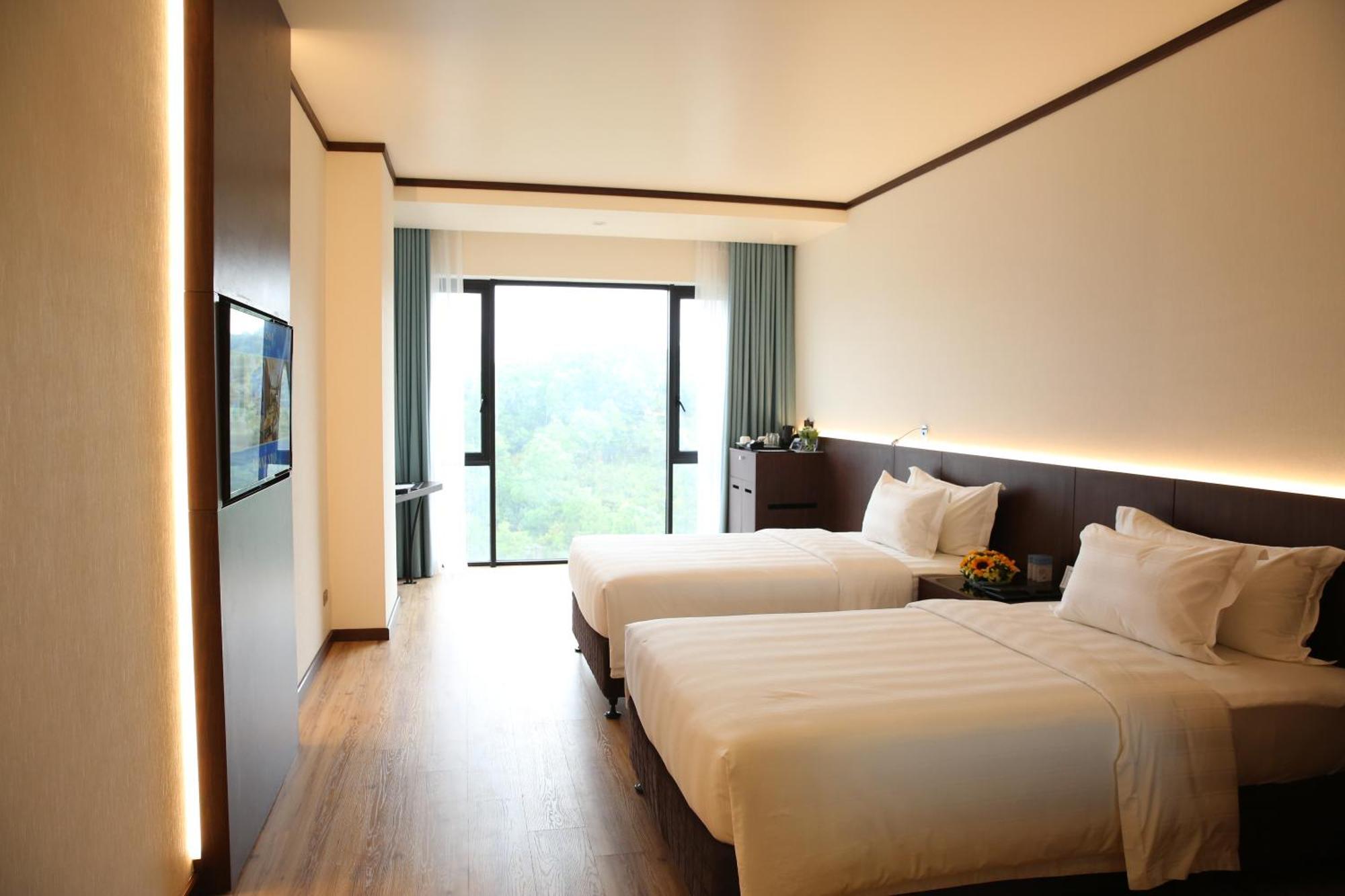 Wyndham Legend Halong Hotel