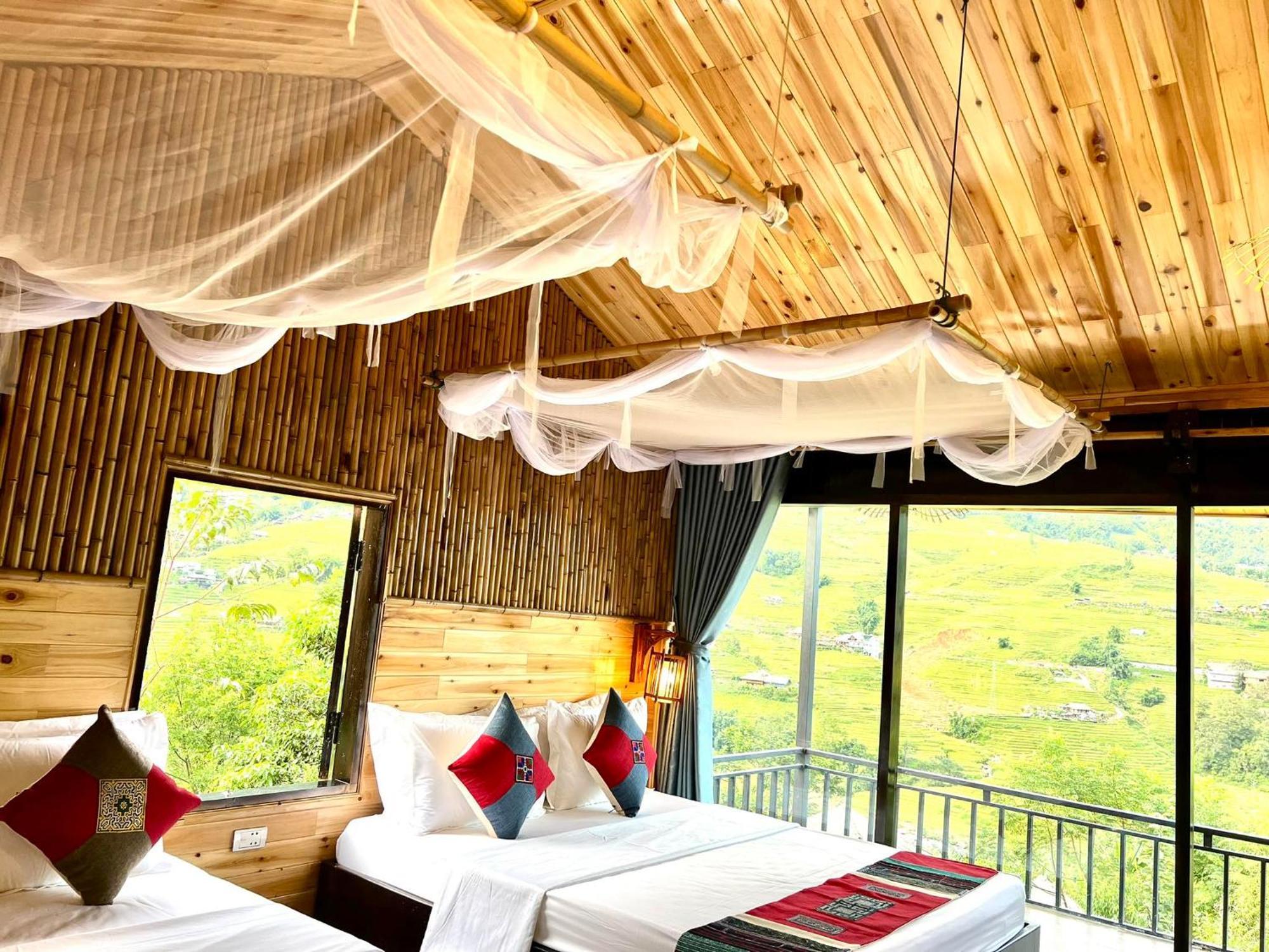 Hmong House Homestay *