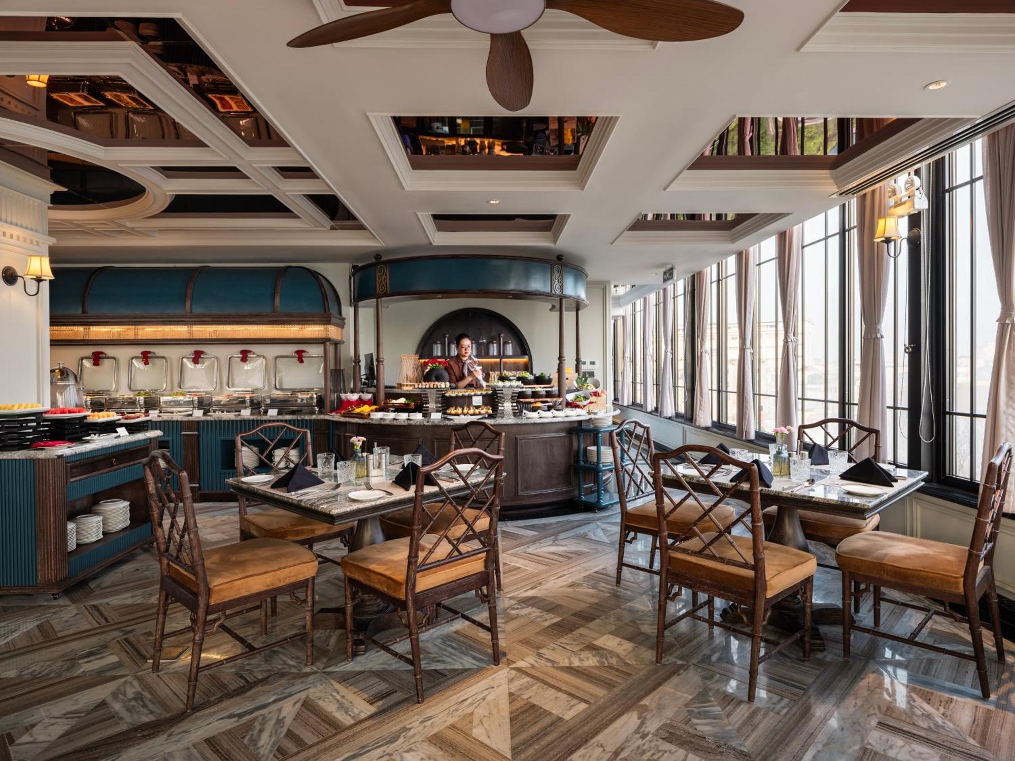 Grand Du 5* Hanoi