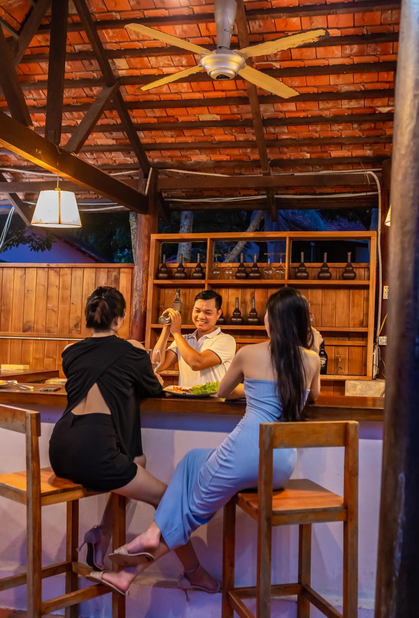 Daisy & Phu Quoc