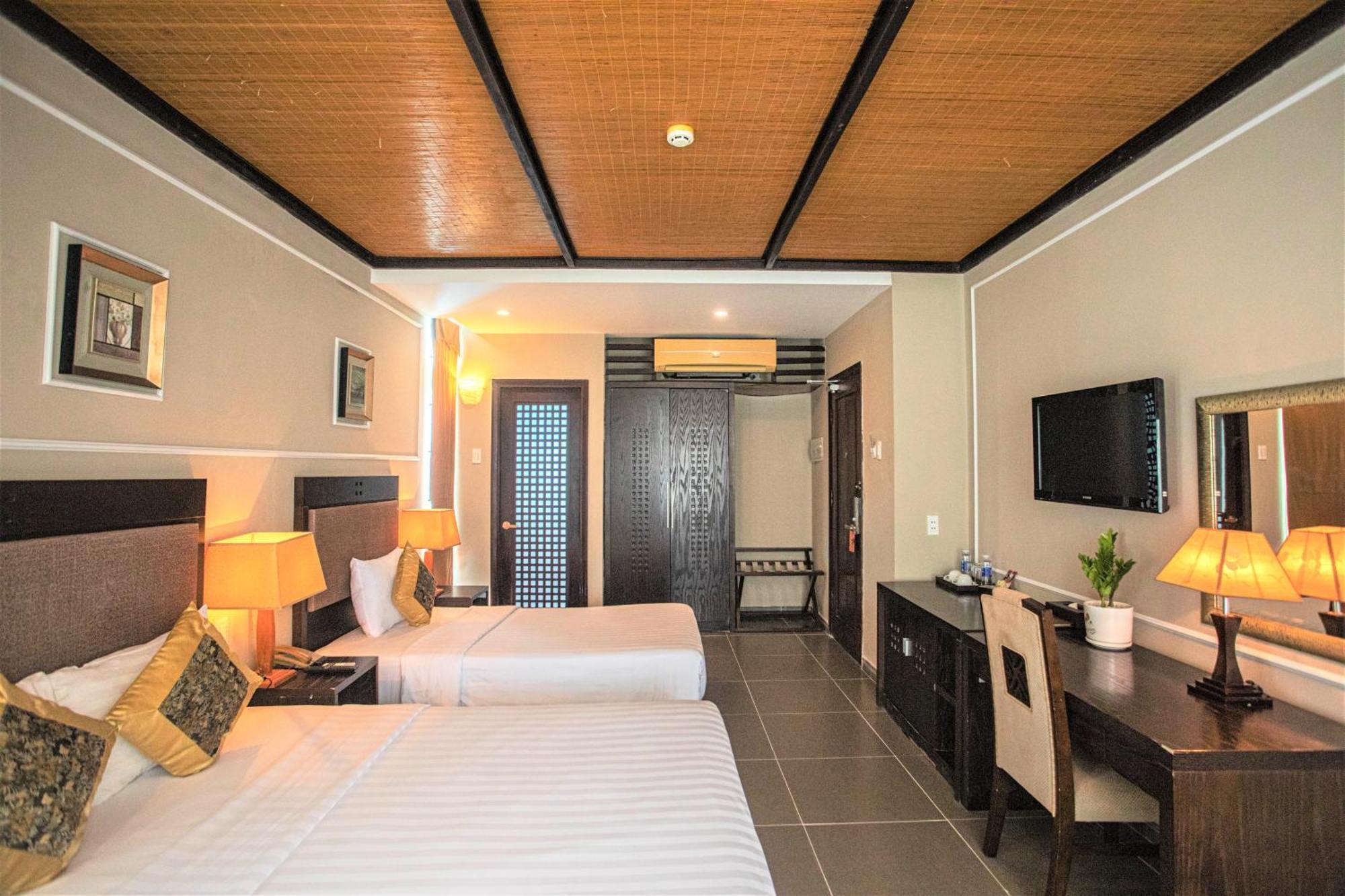 Seaside 4*