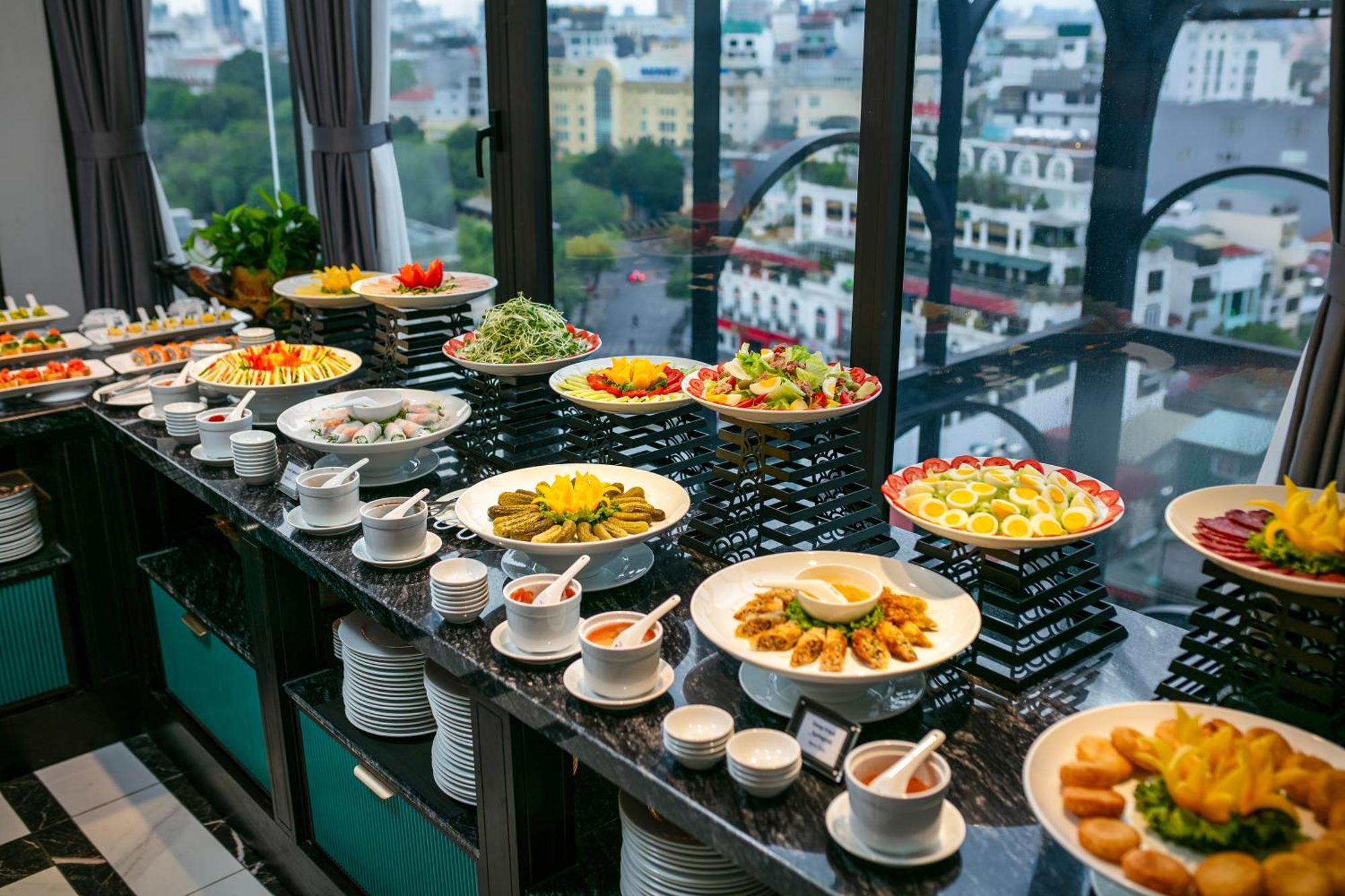 De Lakeside Hotel 5*
