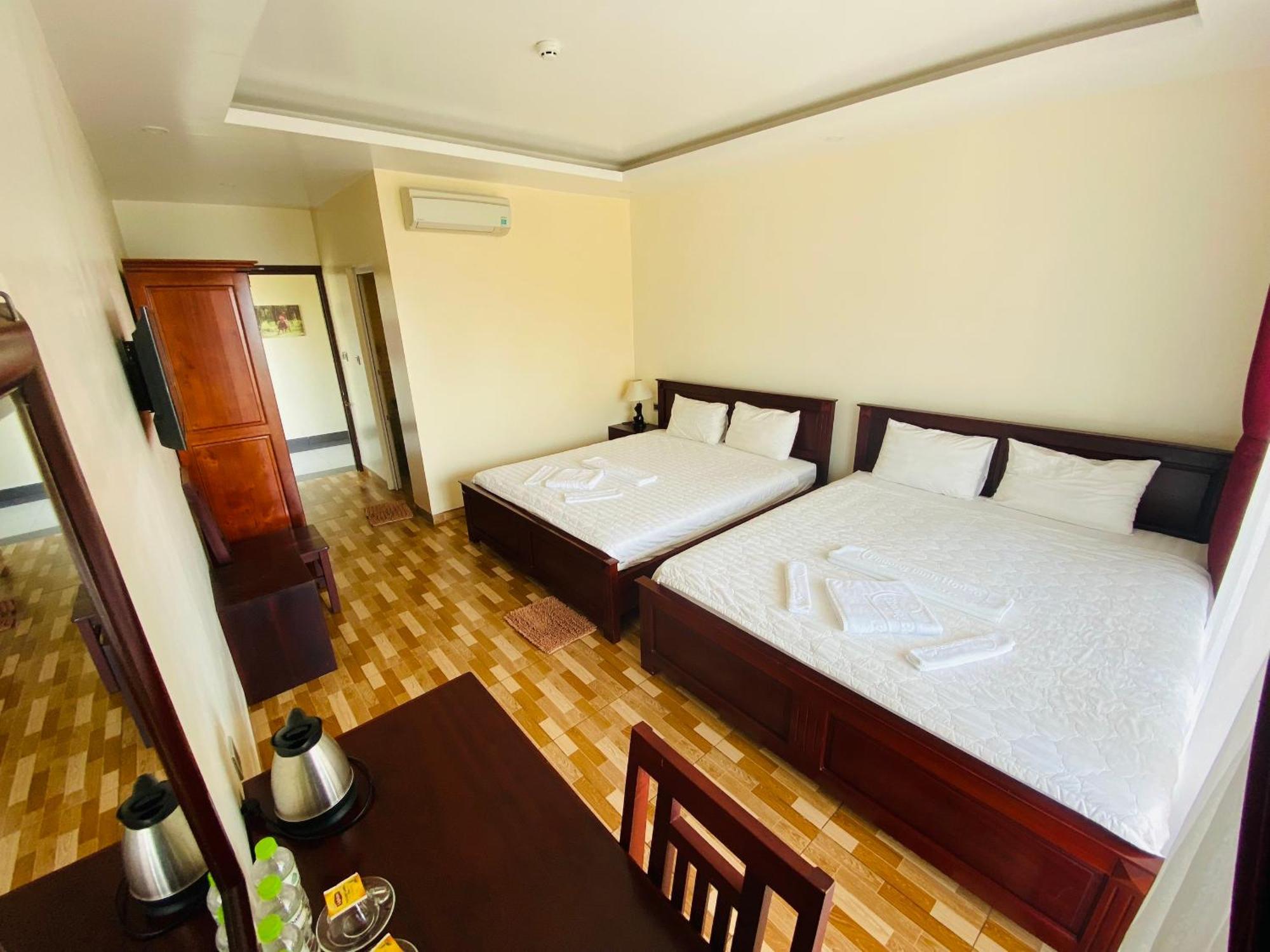 Phuong Binh House Hotel 3*