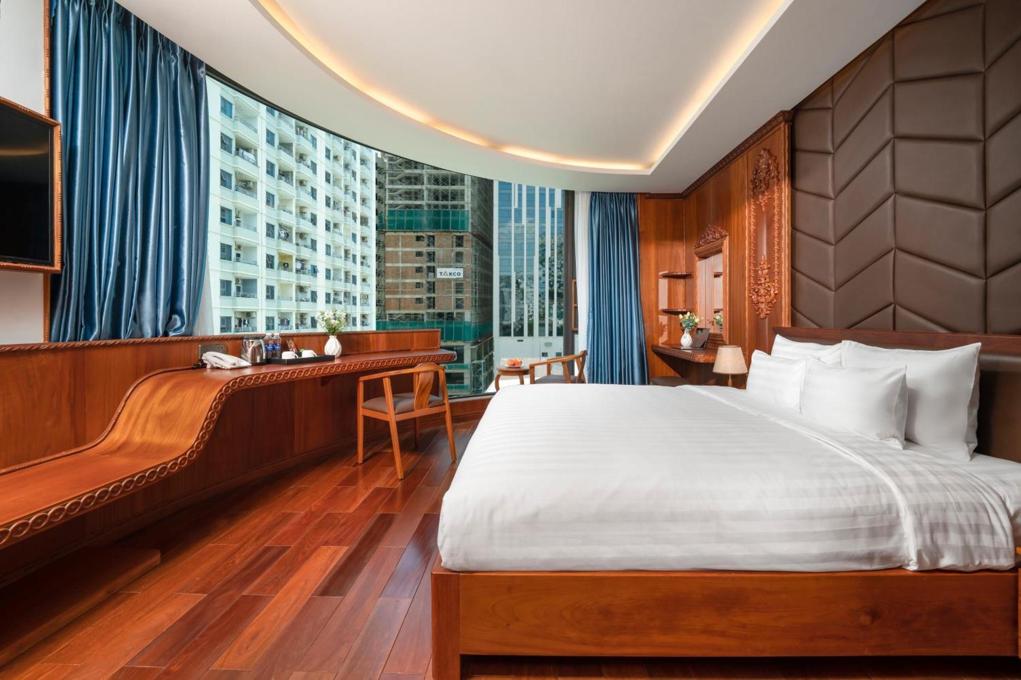 Khách sạn Monalisa Luxury