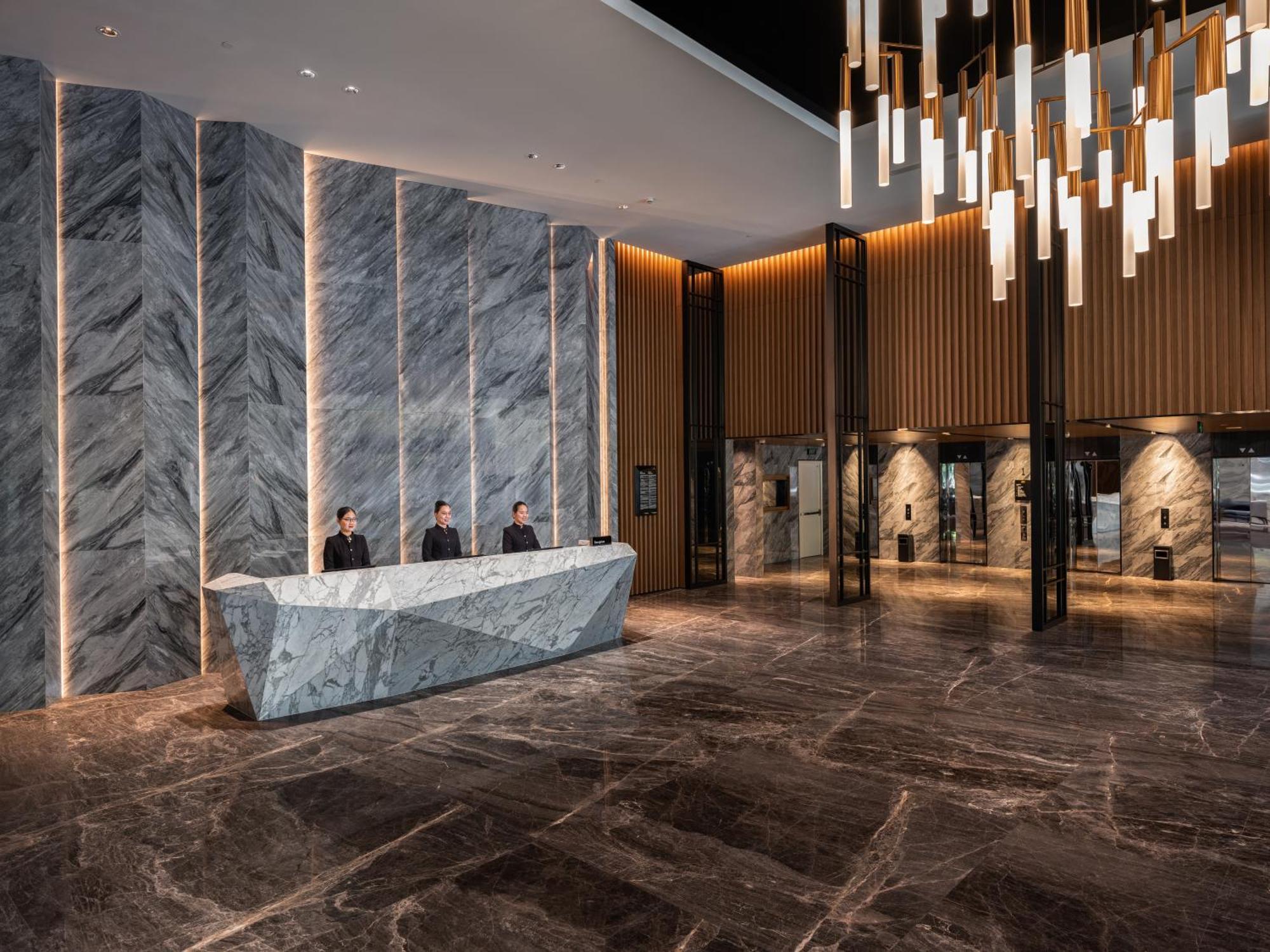 Hotel Crowne Plaza Centre By Ihg 5*