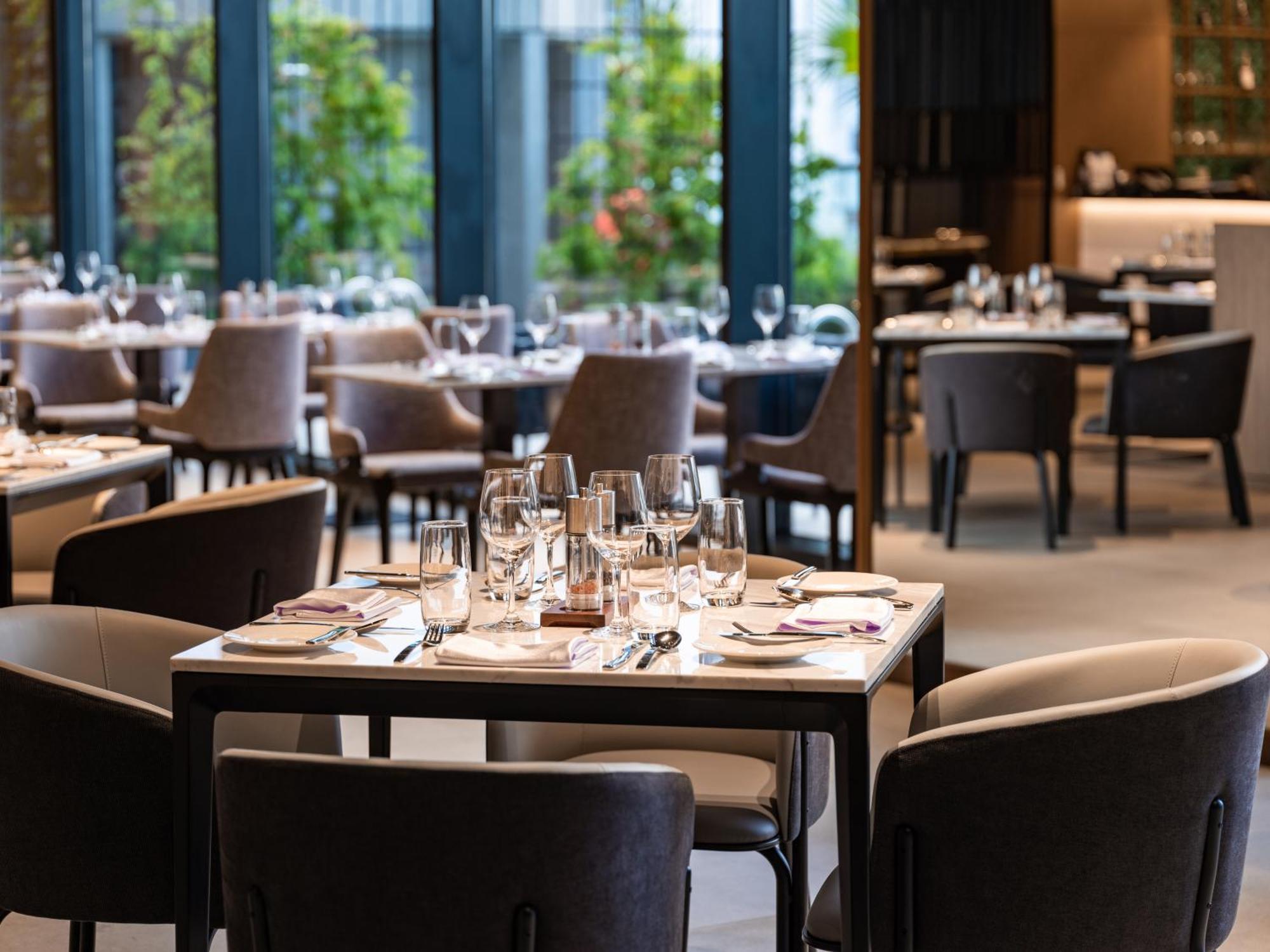 Crowne Plaza Centre By Ihg 5*