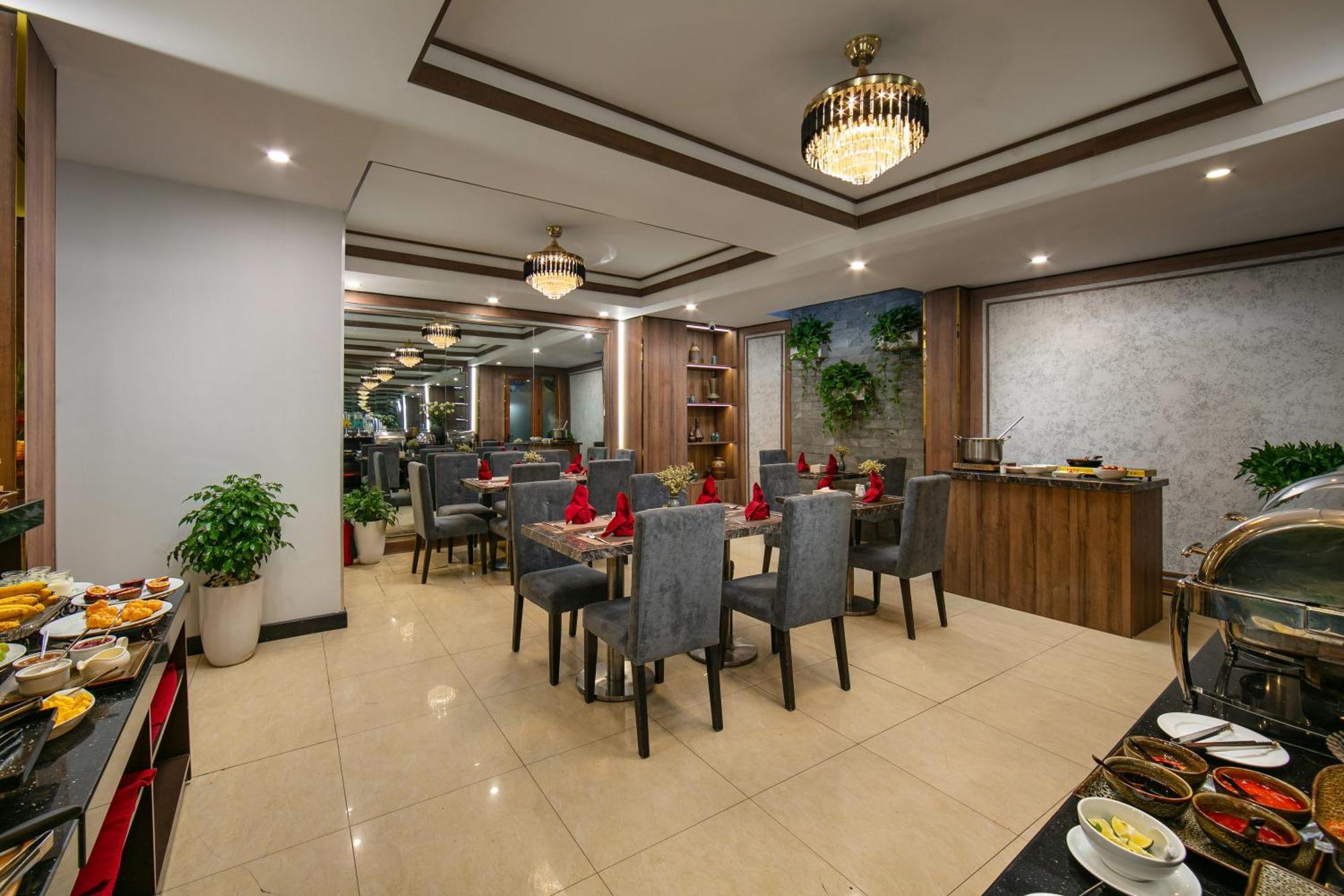 Khách sạn Và La Palm Premier Hà Nội Hà Nội