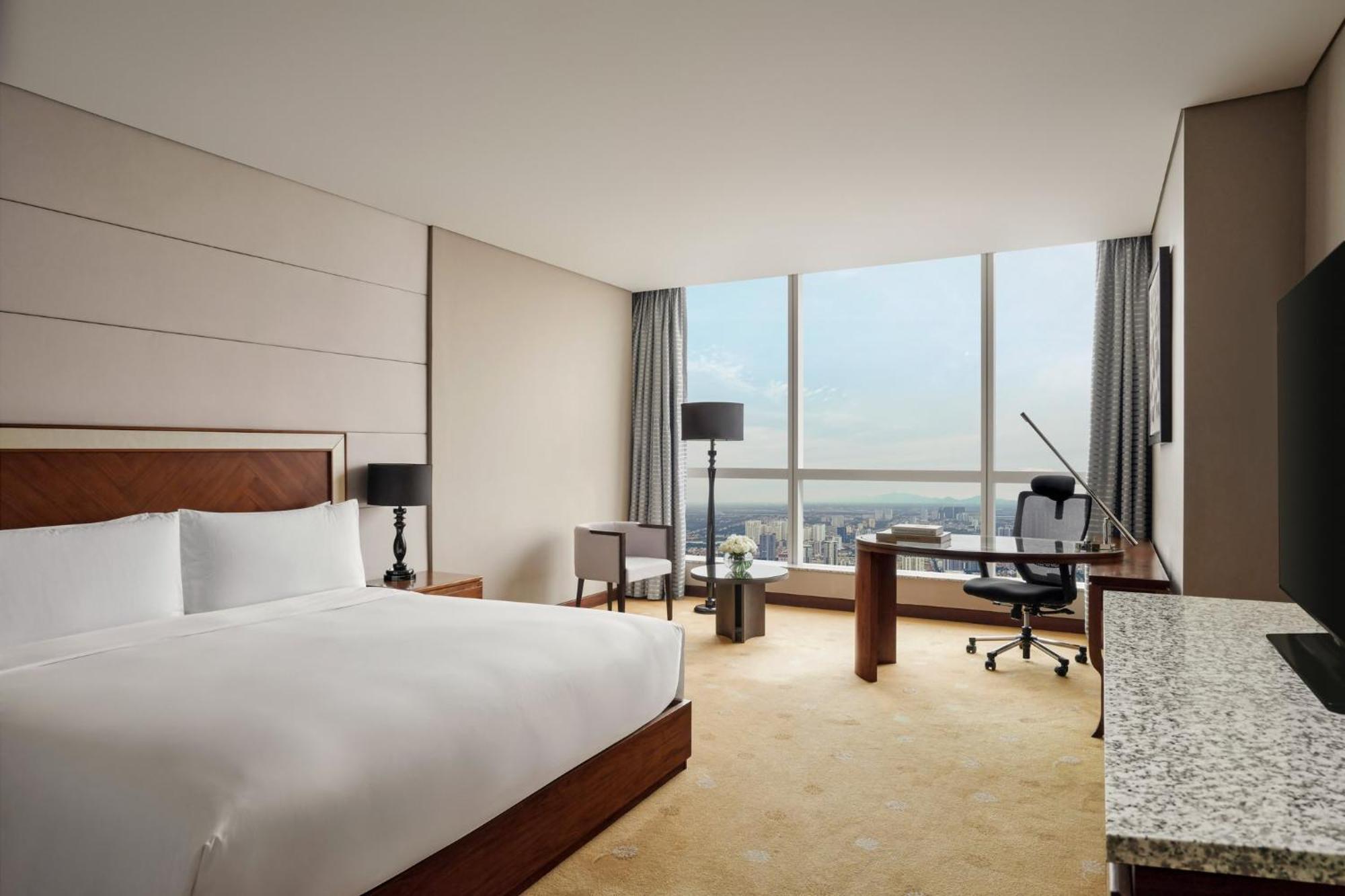 Intercontinental Landmark72 By Ihg Hotel Hanoi