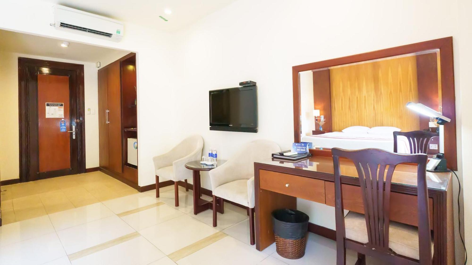 Petro House - Block A Hotel