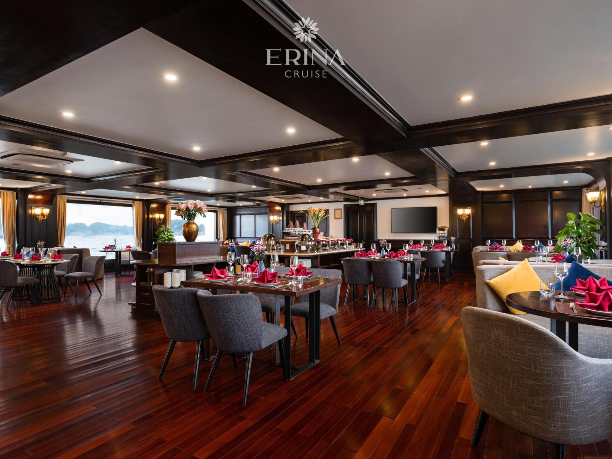 Erina Cruise By Hag  5*