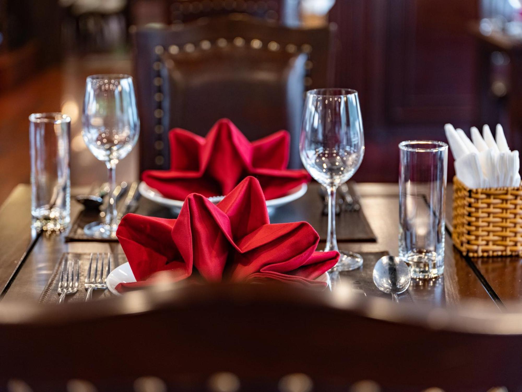 Aqua Of The Seas Cruise Halong 5*