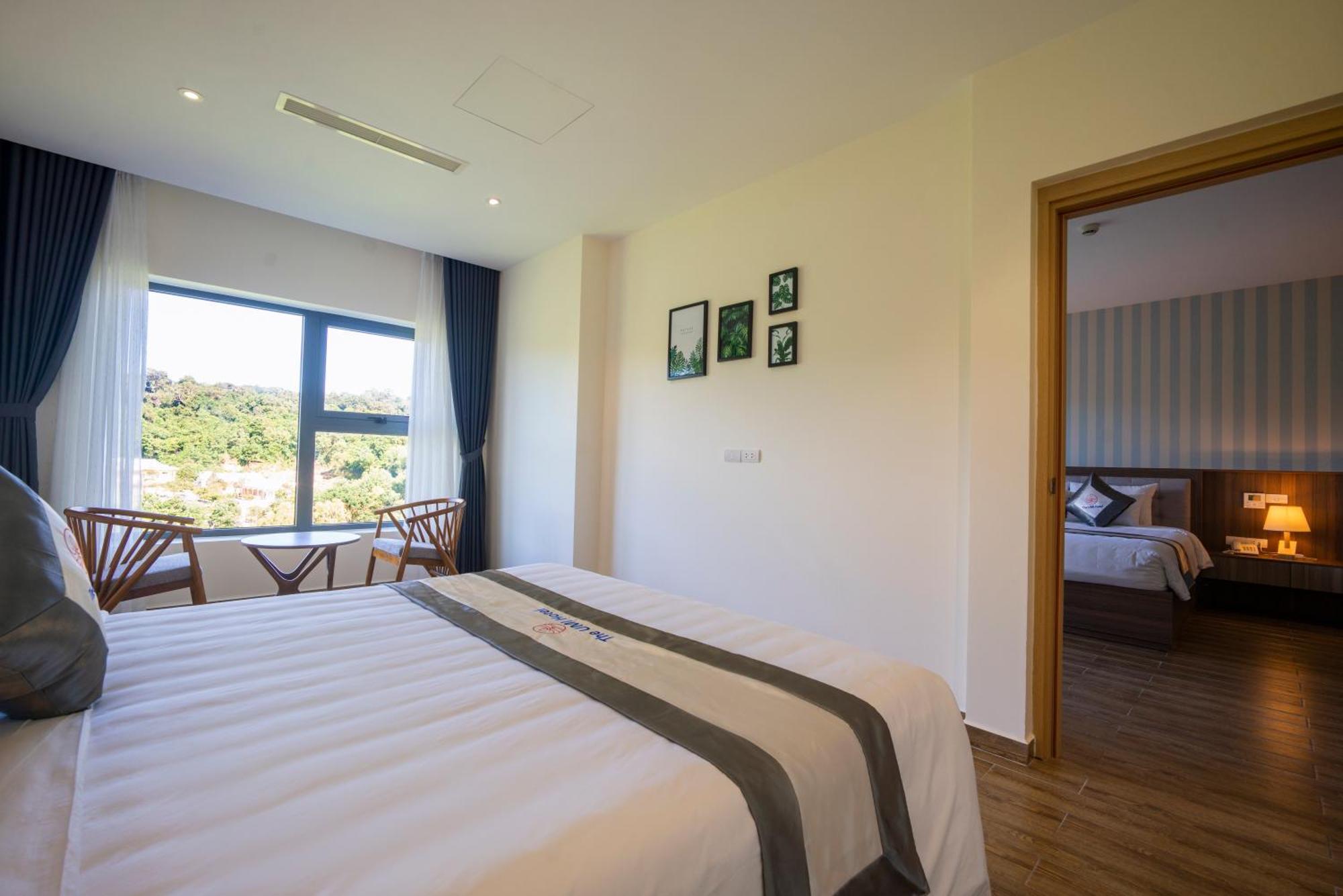 Hotel Um-pq *