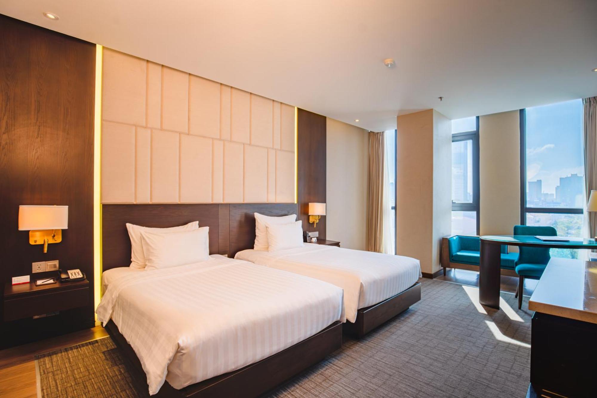 New Orient Hotel