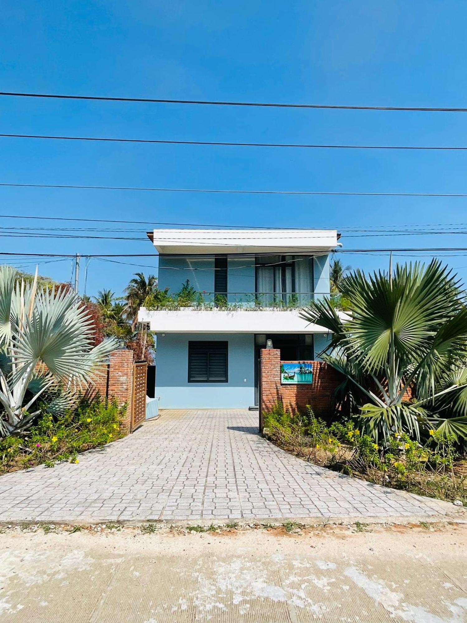 Khalid's House At The East Coast