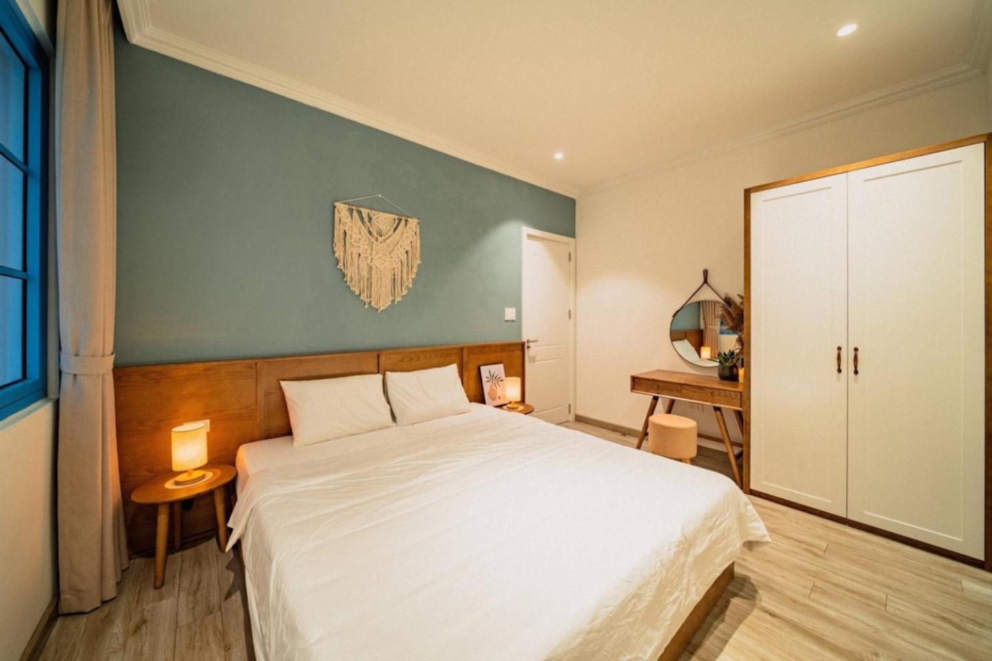 Sun Ferria 5ngu - Sat Bien- Co Be Boi Apartment Ha Long
