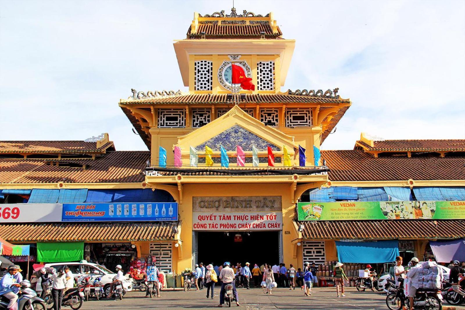 Ly Ly Khách sạn