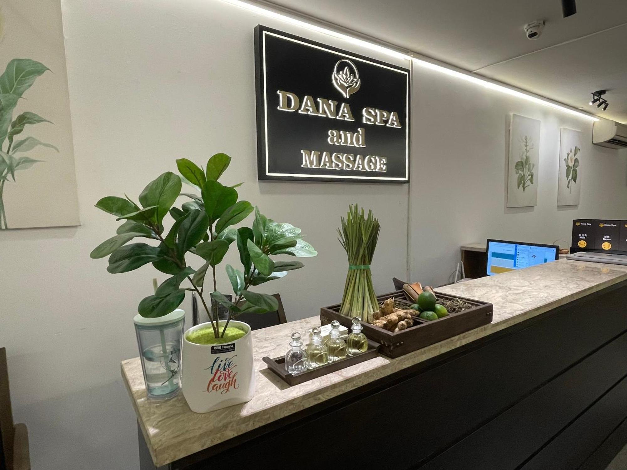Danaciti Hotel