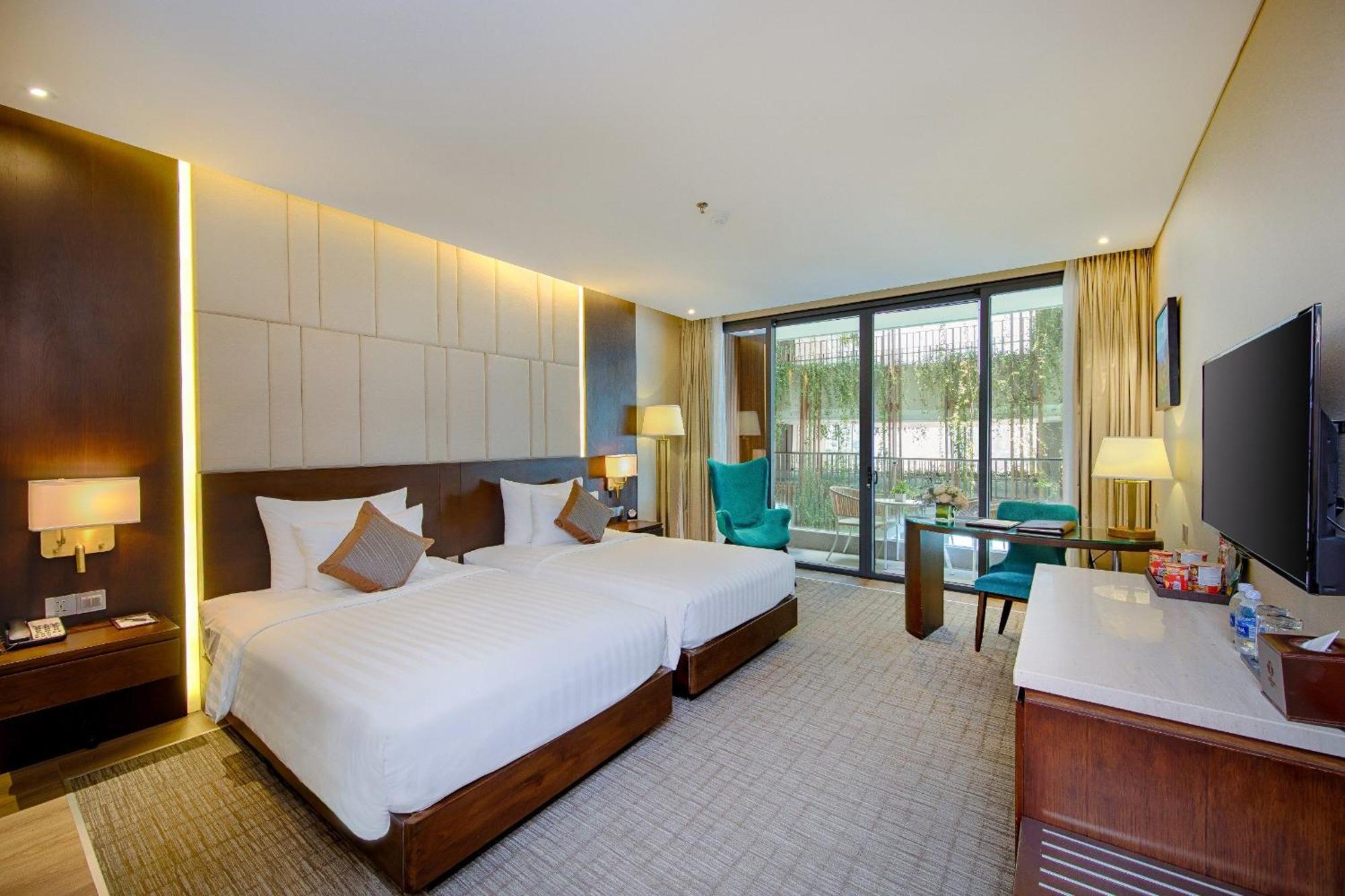 New Orient Hotel