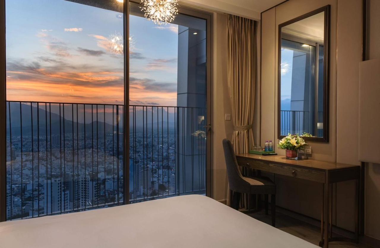 Oceanfront Apartment *