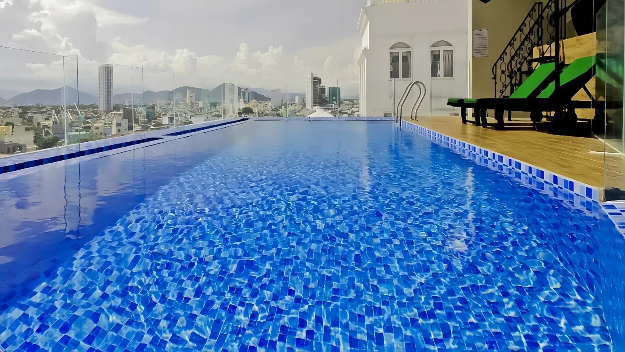 & 4* Da Nang
