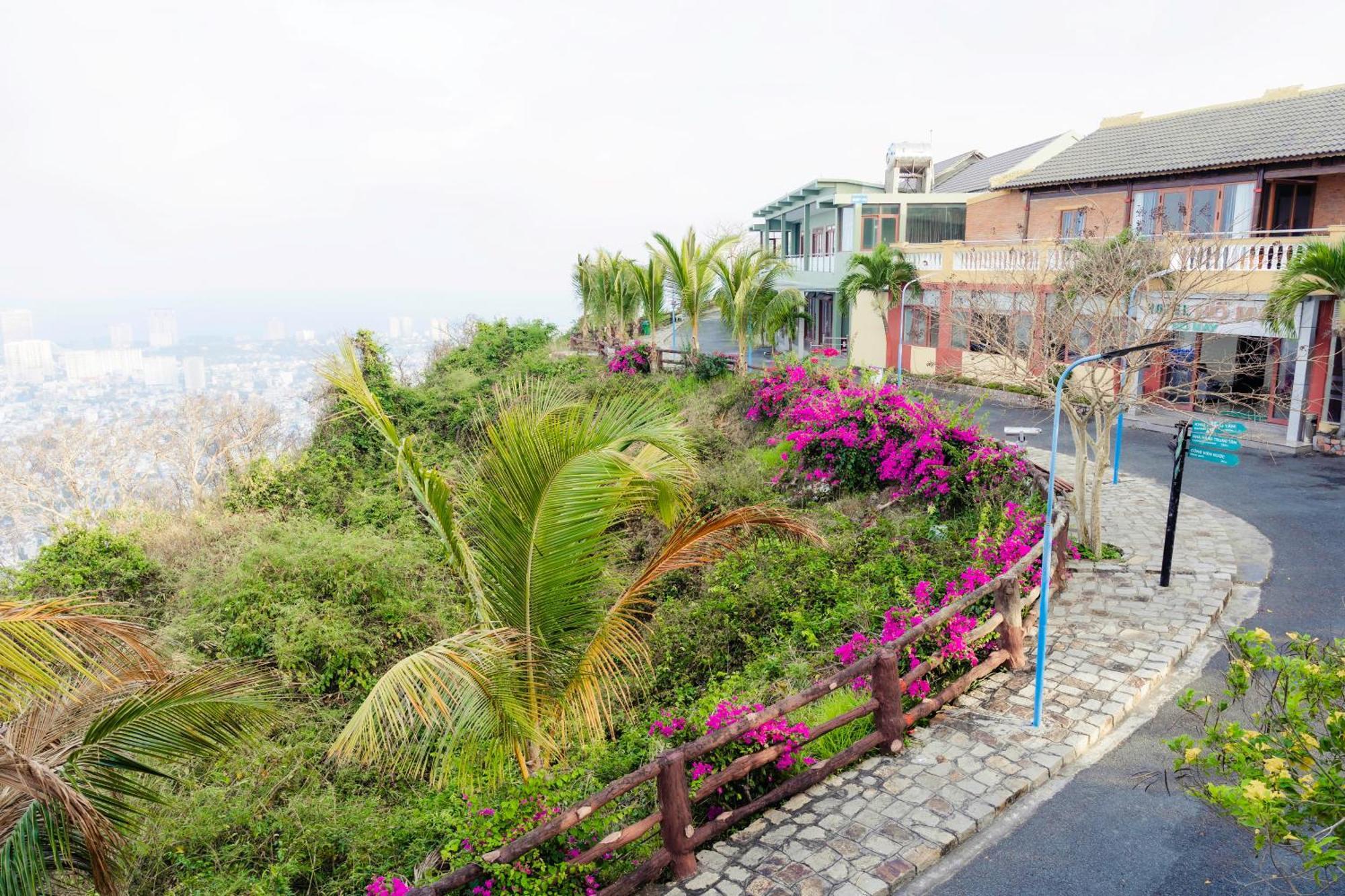 Resort Ho Park Khach San - Vung Tau