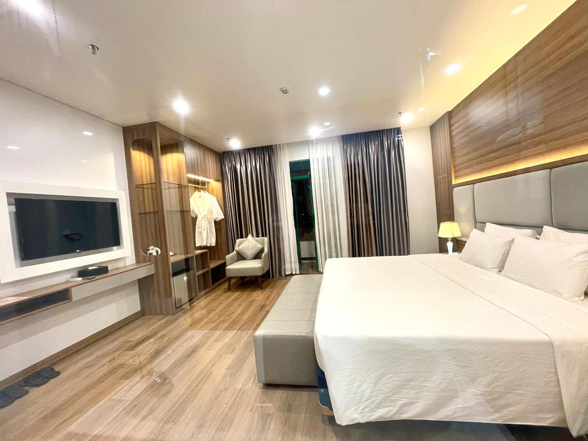 Hotel Halong 3*