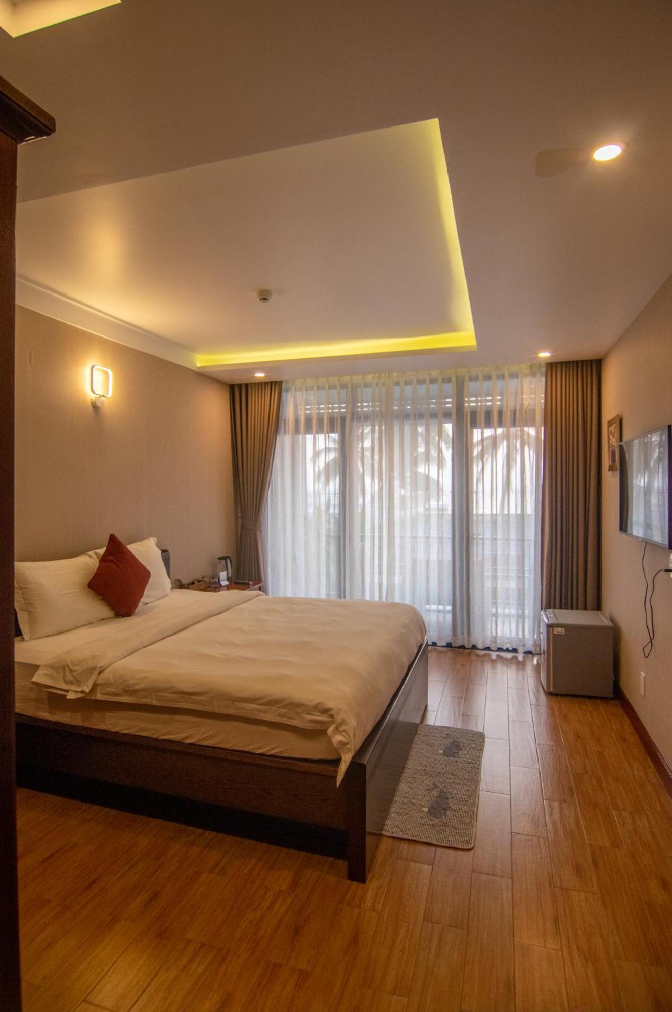 Sealight And House