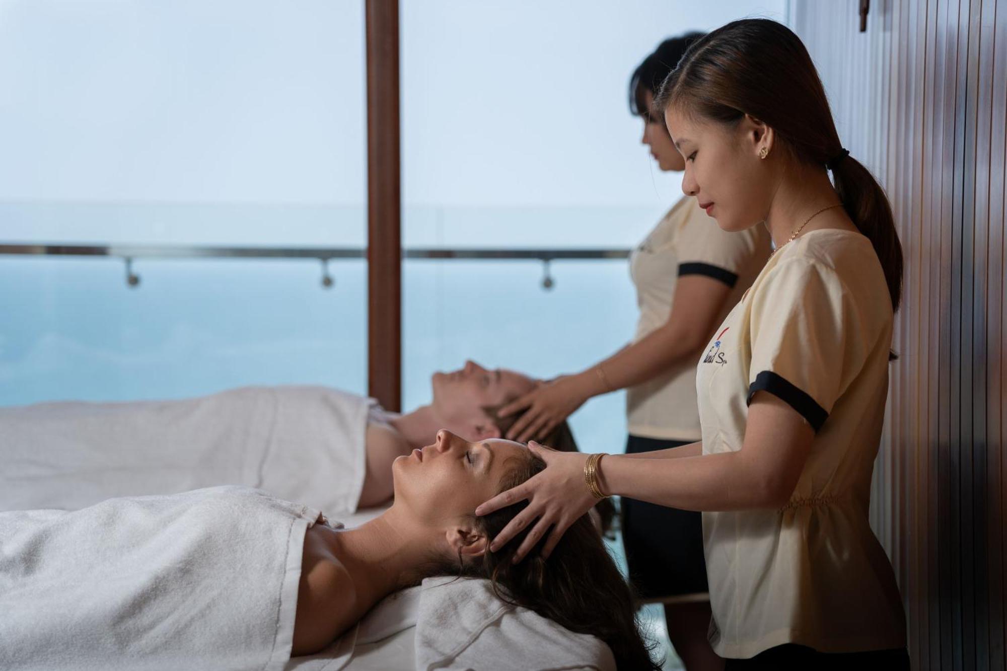 Khách sạn Khách Sạn&spa Sunny Ocean 4*