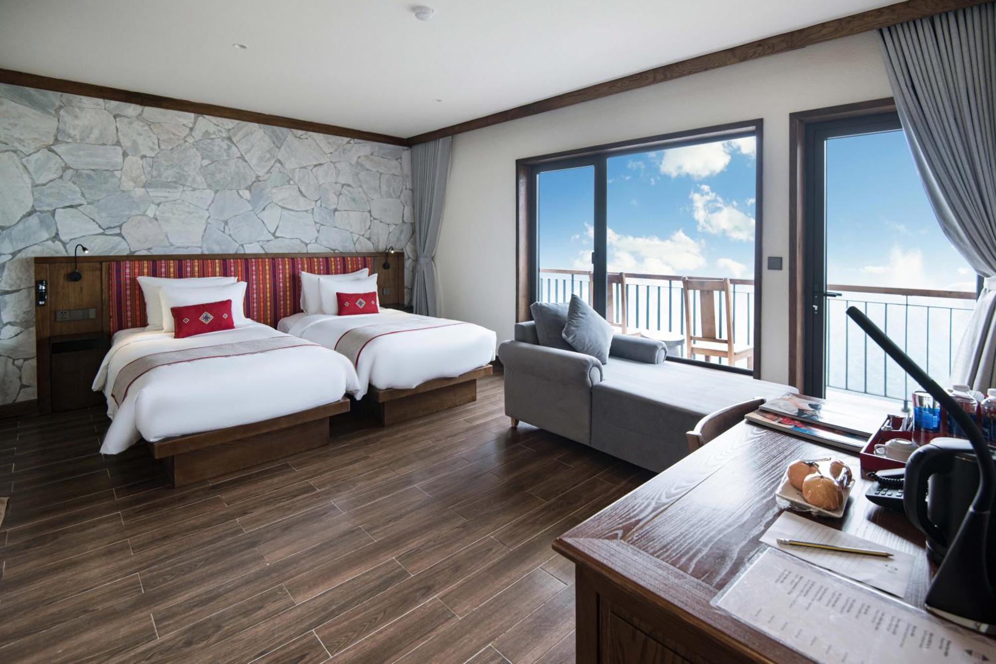 Resort Catcat Hills & 4*