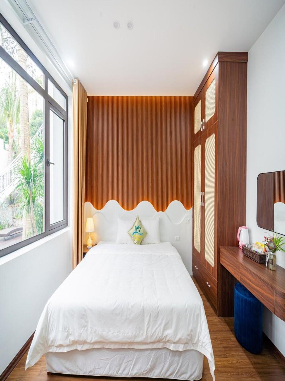 12 Phong Ngu - Be Boi - Trung Tam Bai Chay Villa Ha Long