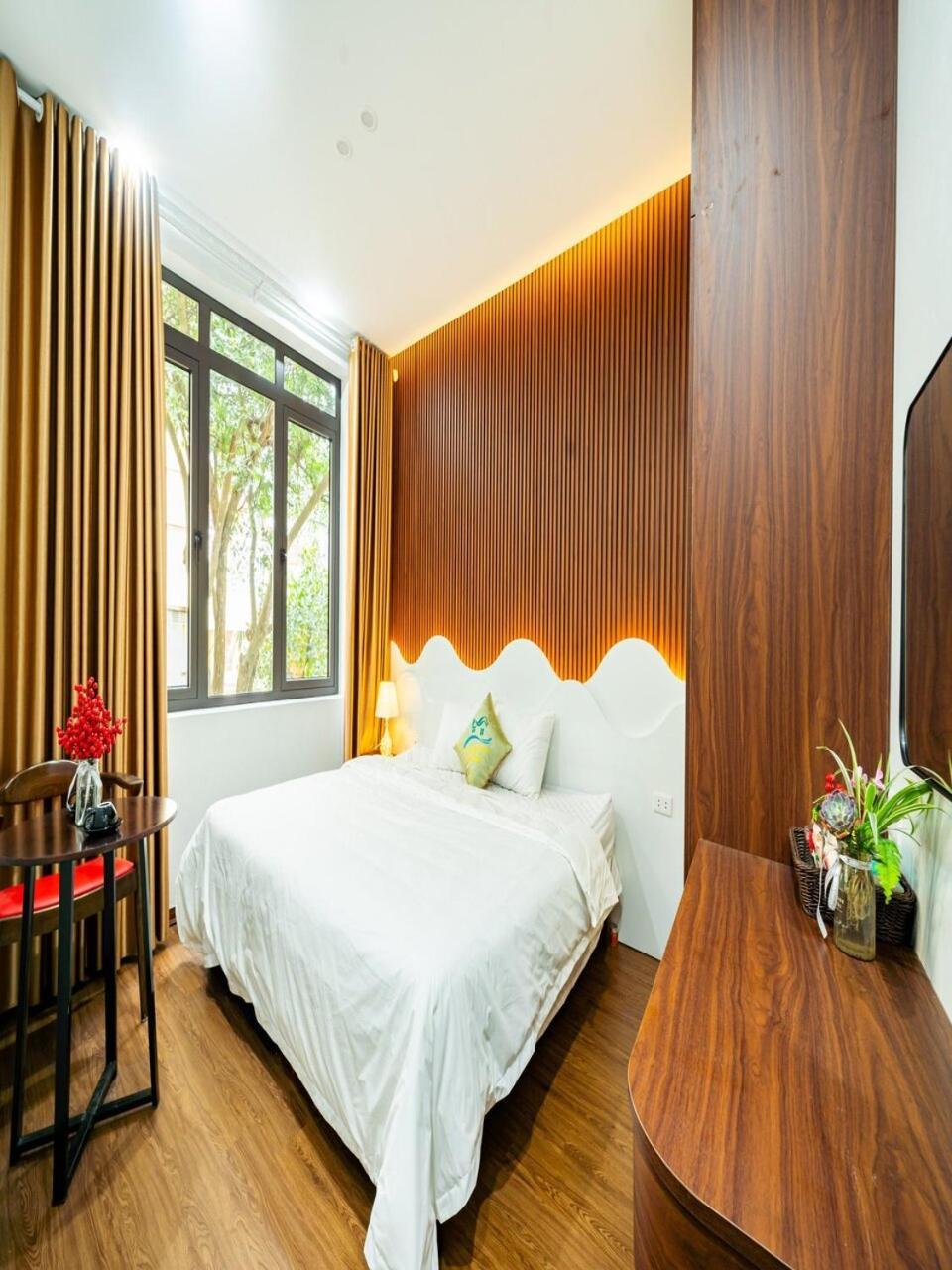 12 Phong Ngu - Be Boi - Trung Tam Bai Chay Villa Ha Long