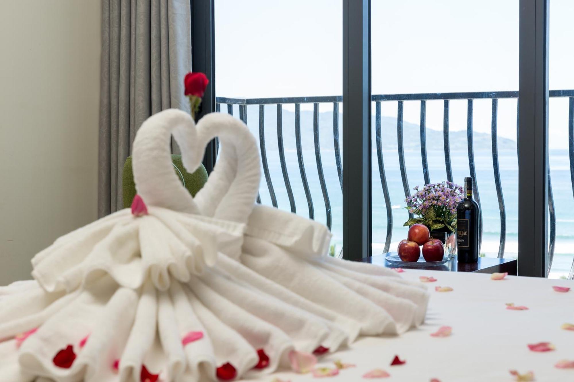 Alani Sea View Hotel 4*