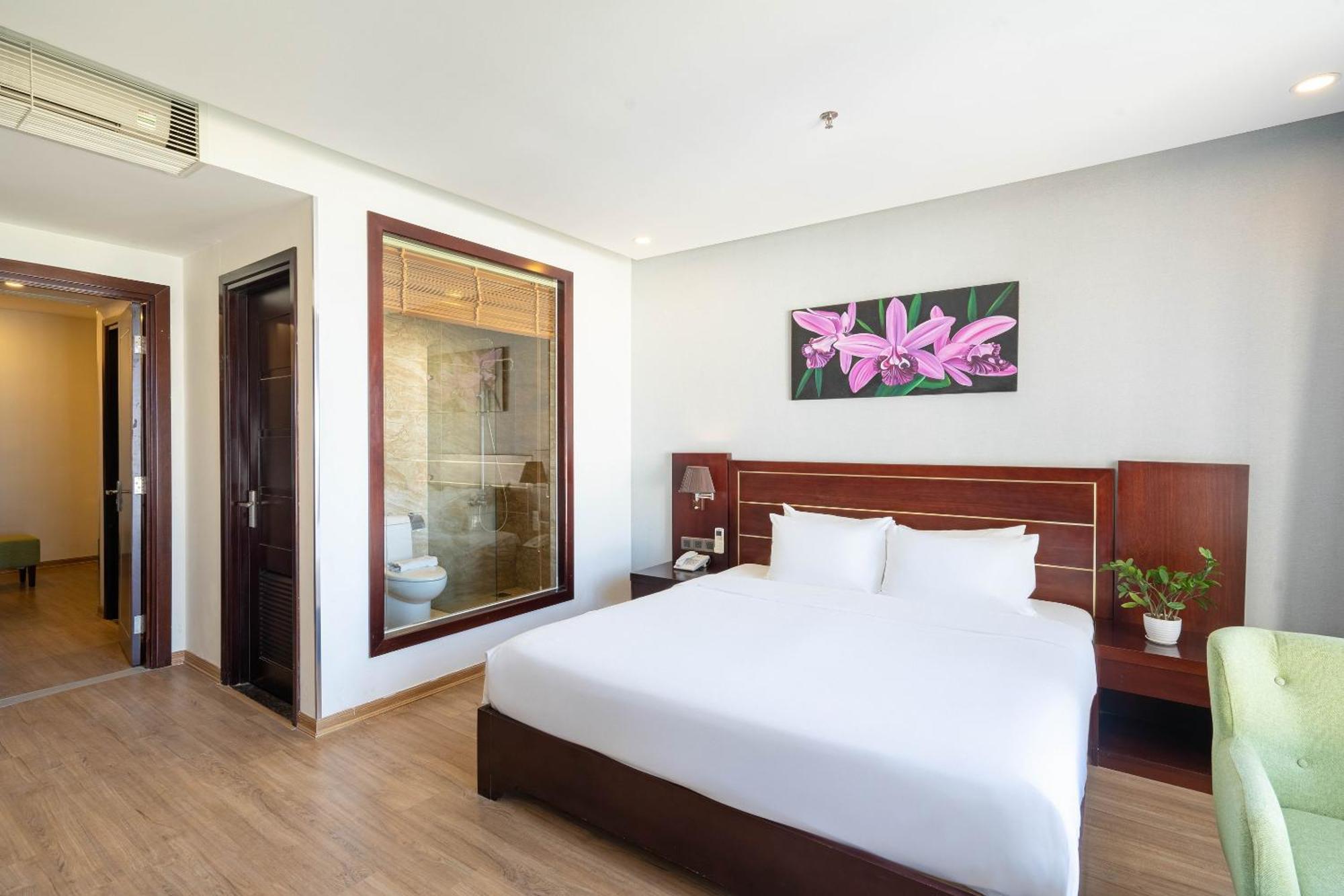 Alani Sea View 4*