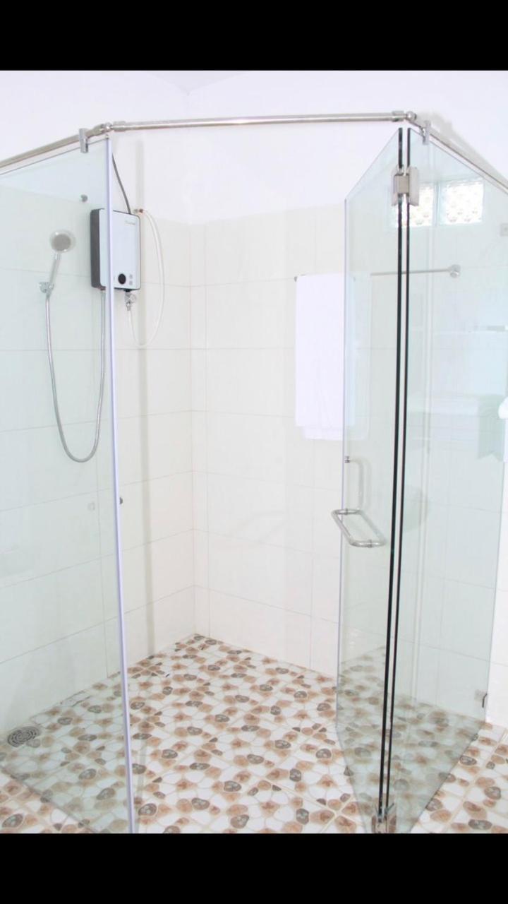 Aparthotel Larina Beach House *