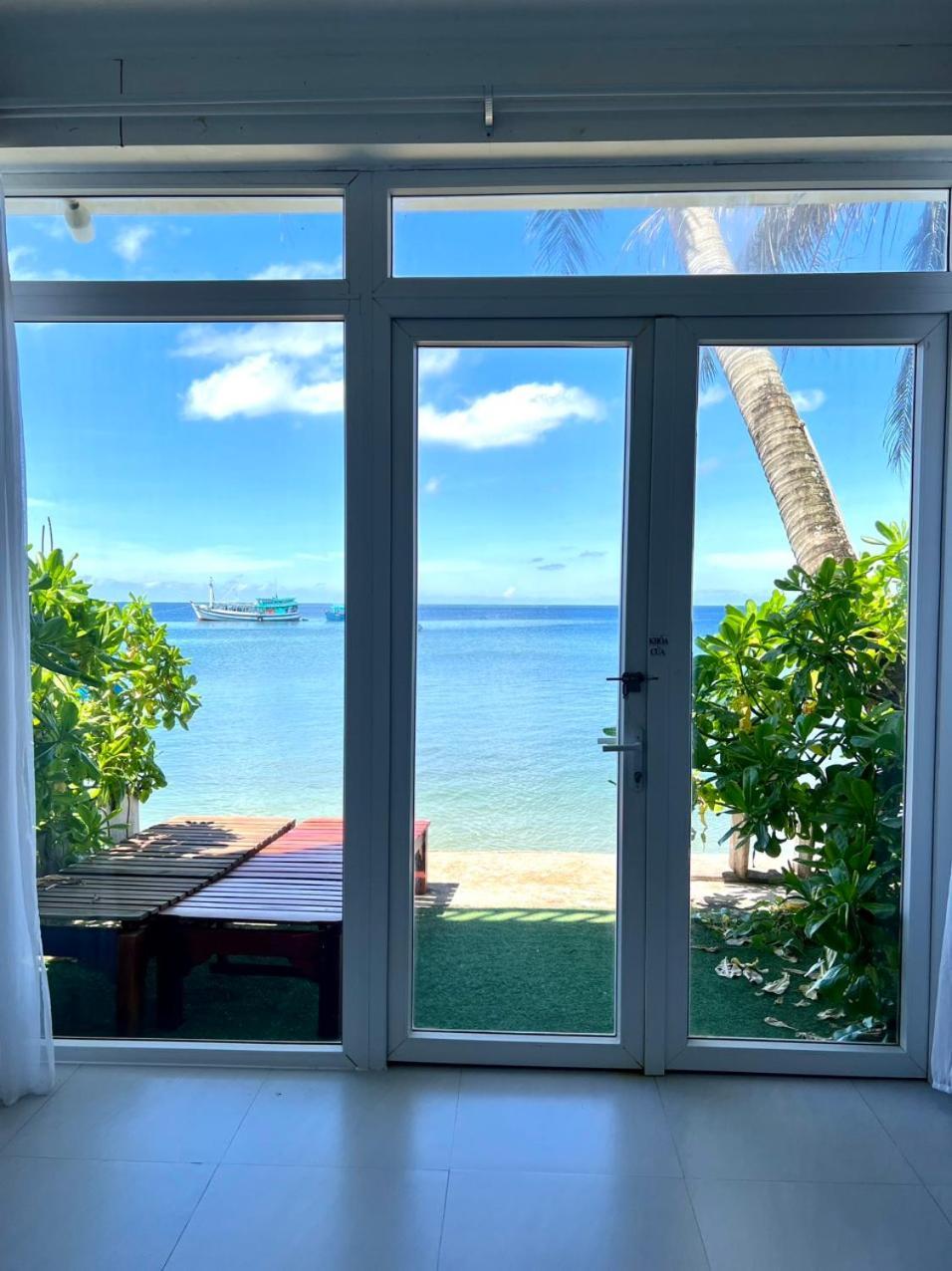 Larina Beach House