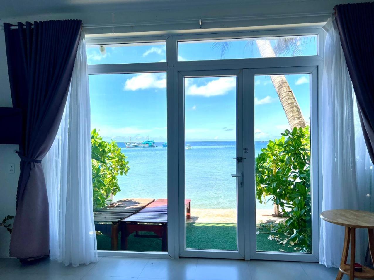 Aparthotel Larina Beach House *