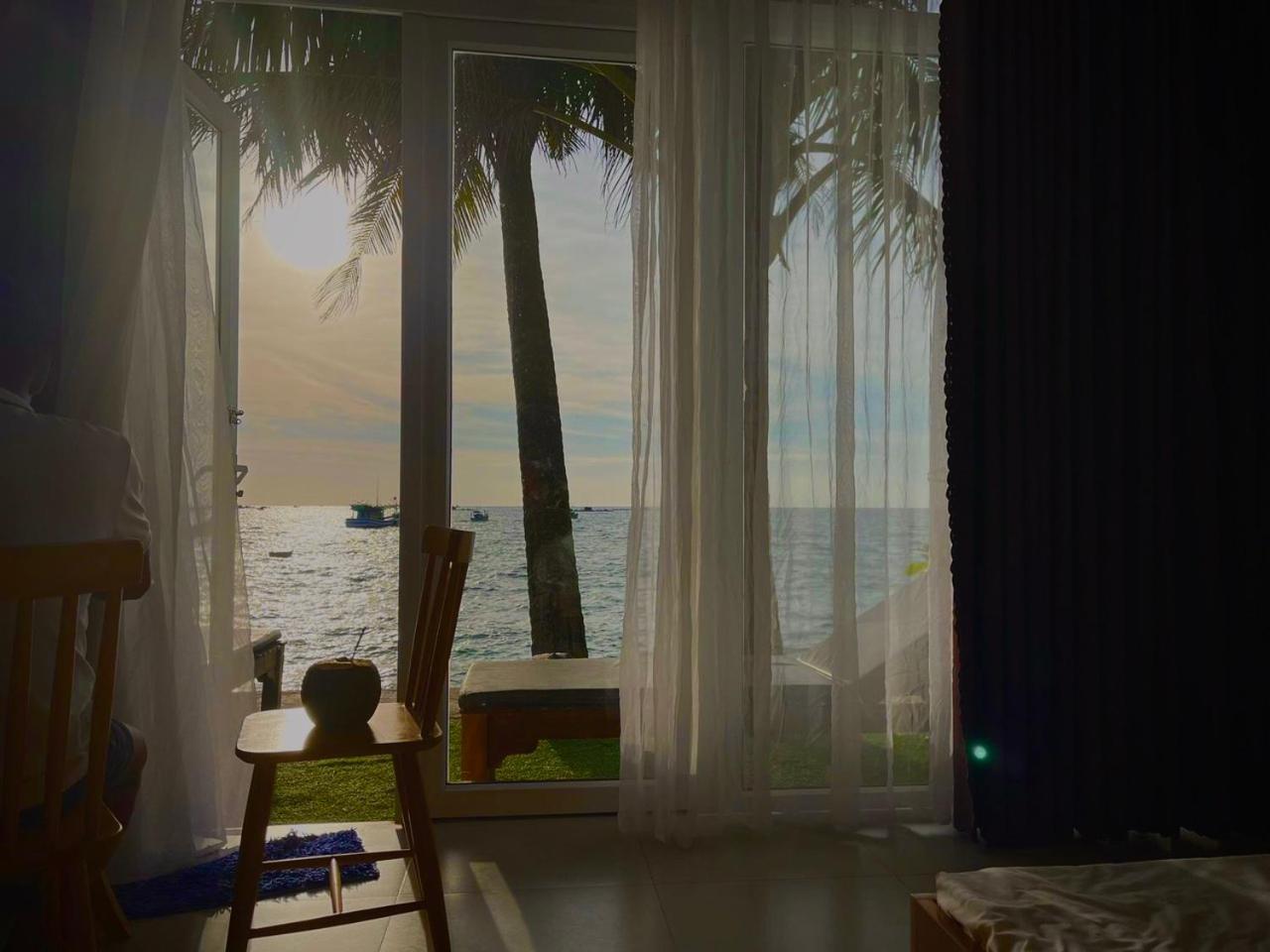 Aparthotel Larina Beach House