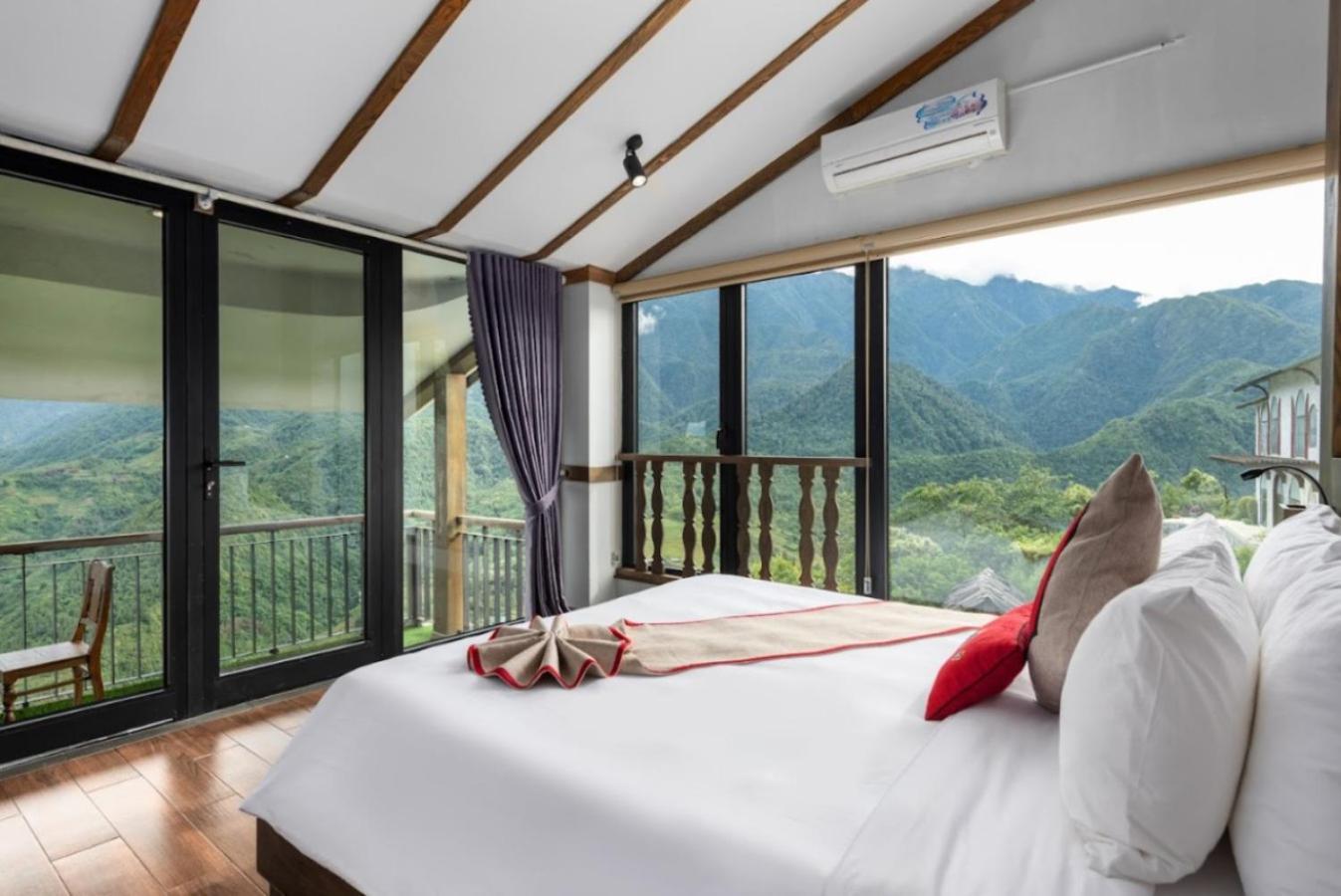 Resort Catcat Hills & 4*