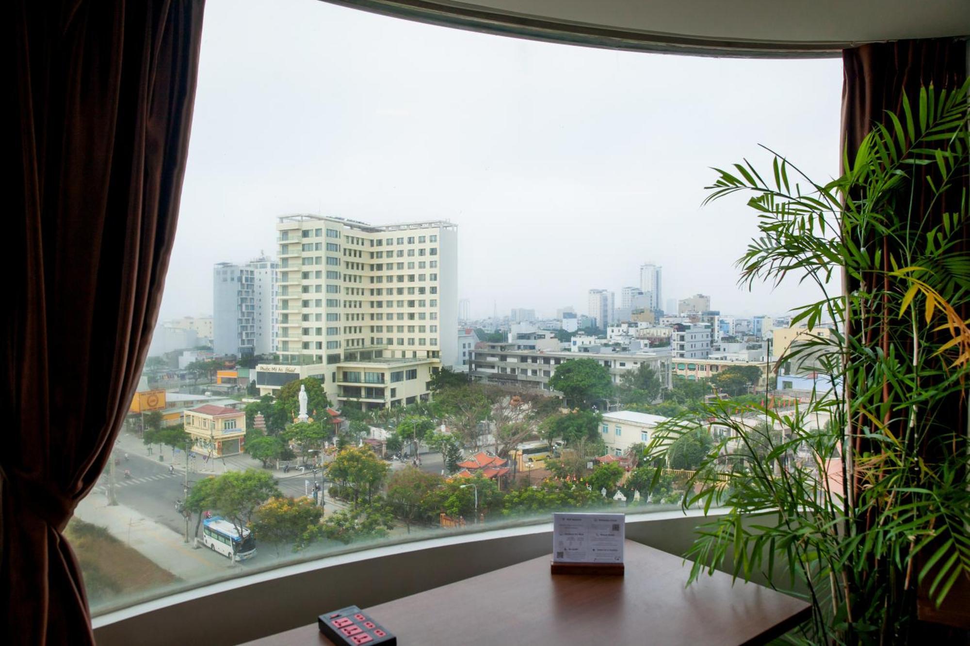 Waikiki Hotel 3*