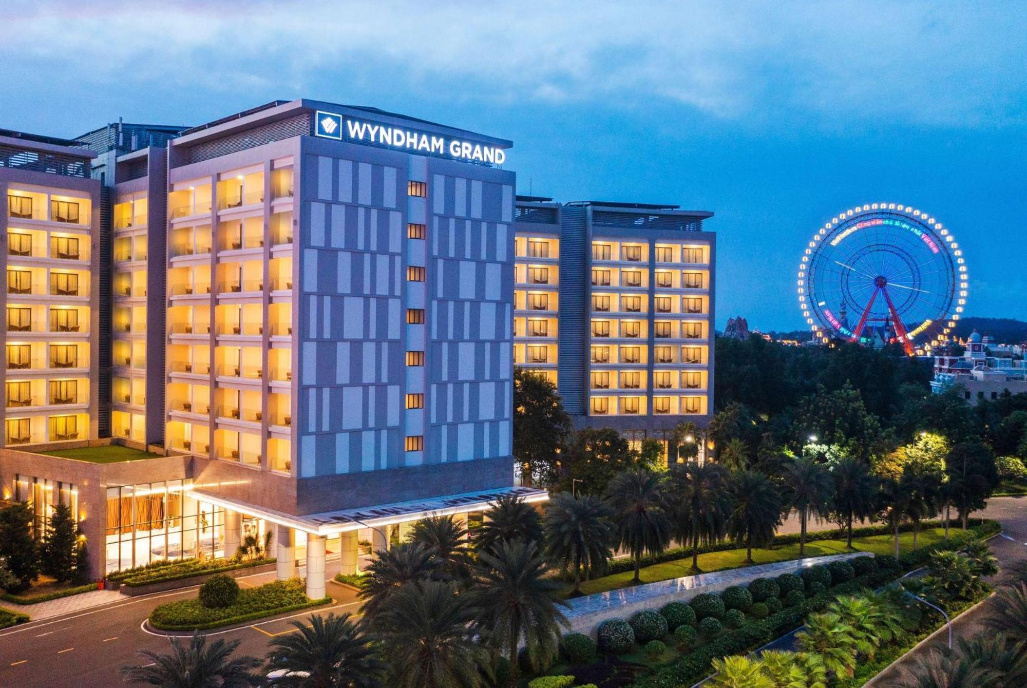 Wyndham Grand Resort 5*